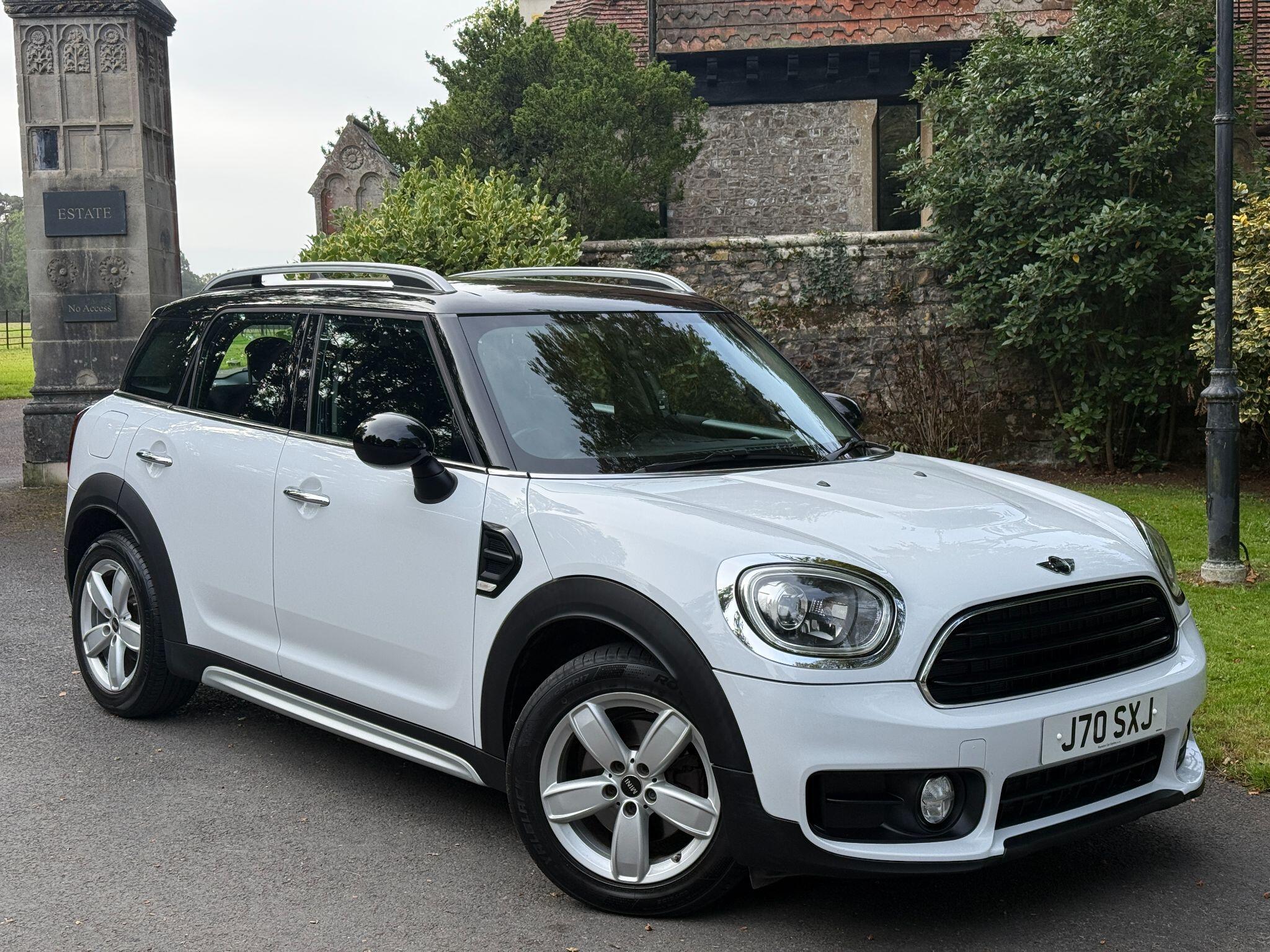Mini Countryman view 2
