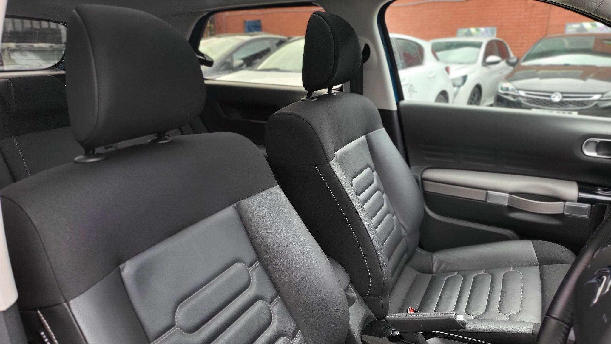 Citroen C4 Cactus view 13