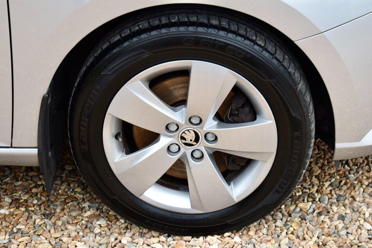 Skoda Fabia view 17