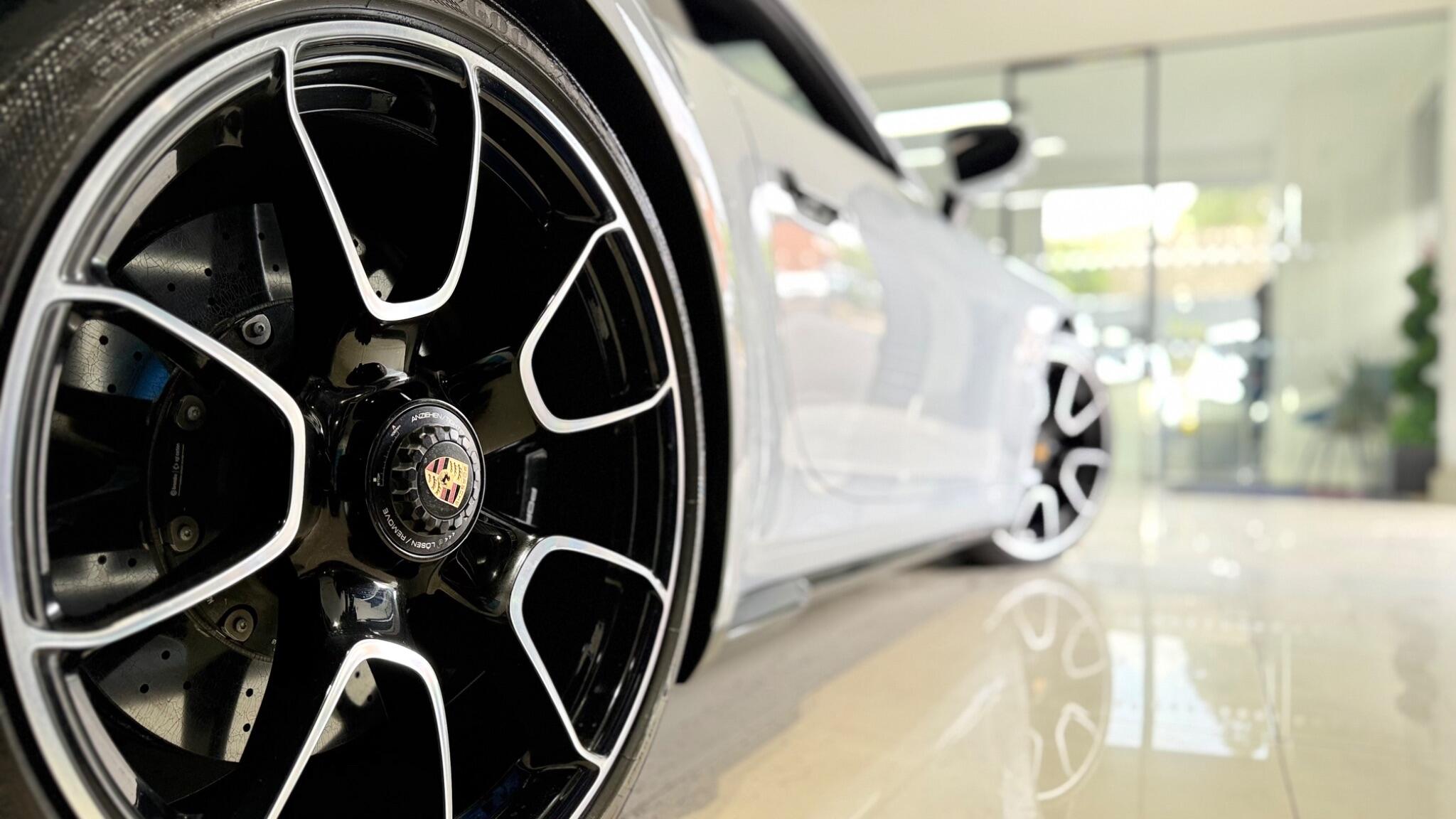 Porsche 911 view 2