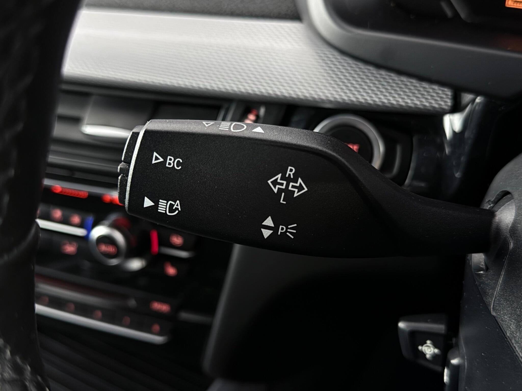 BMW X5 view 16
