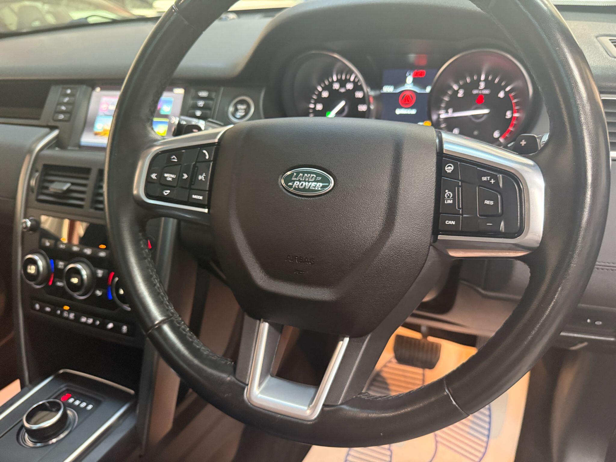 Land Rover Discovery Sport view 7