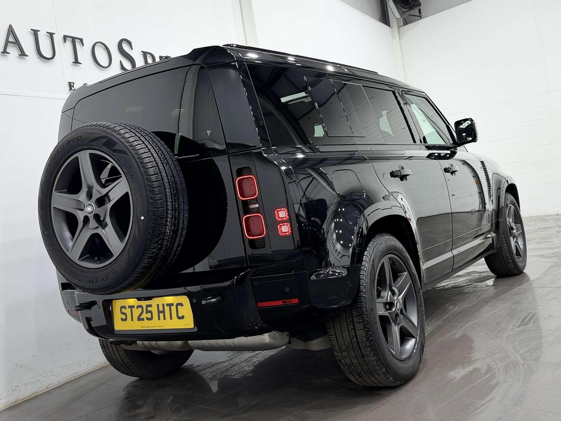 Land Rover Defender view 22