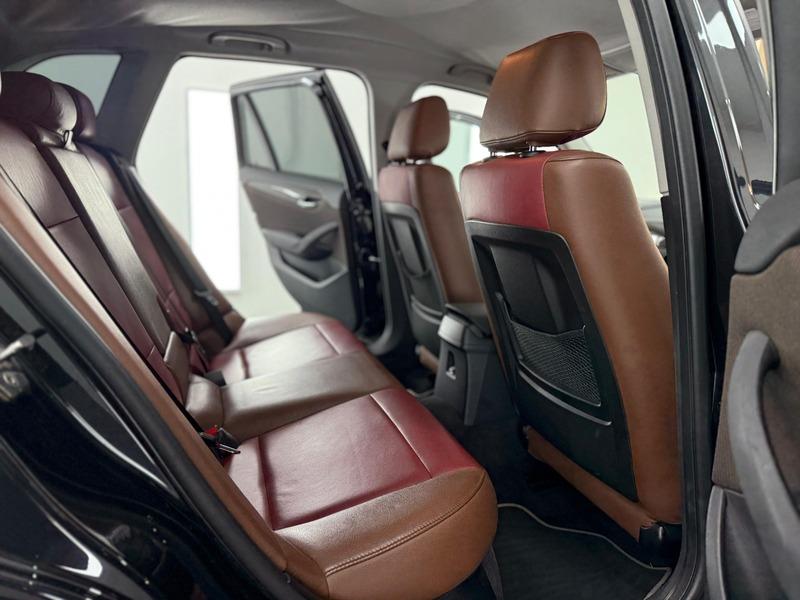 2013 BMW X1 image 25