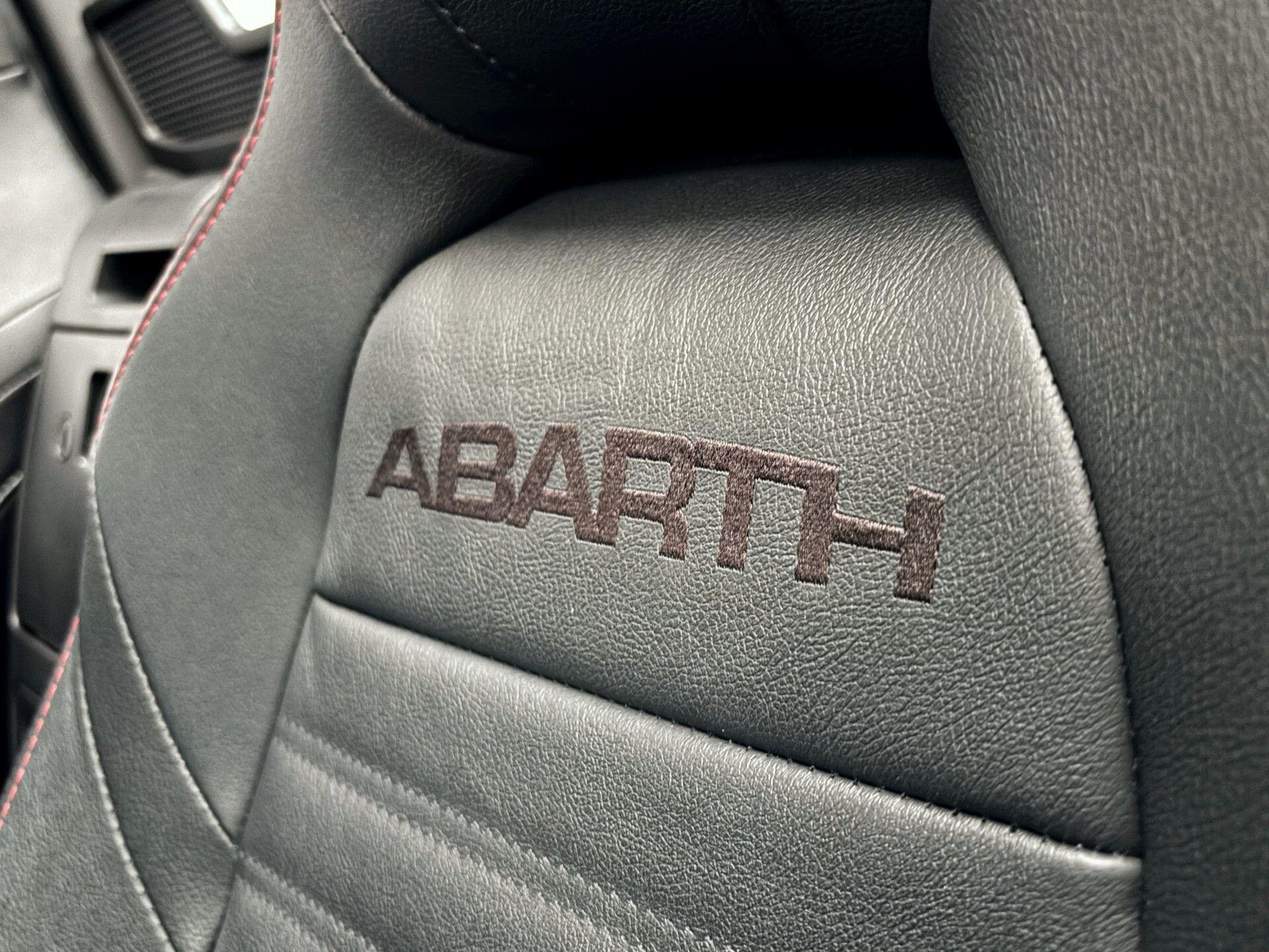 Abarth 124 Spider view 22