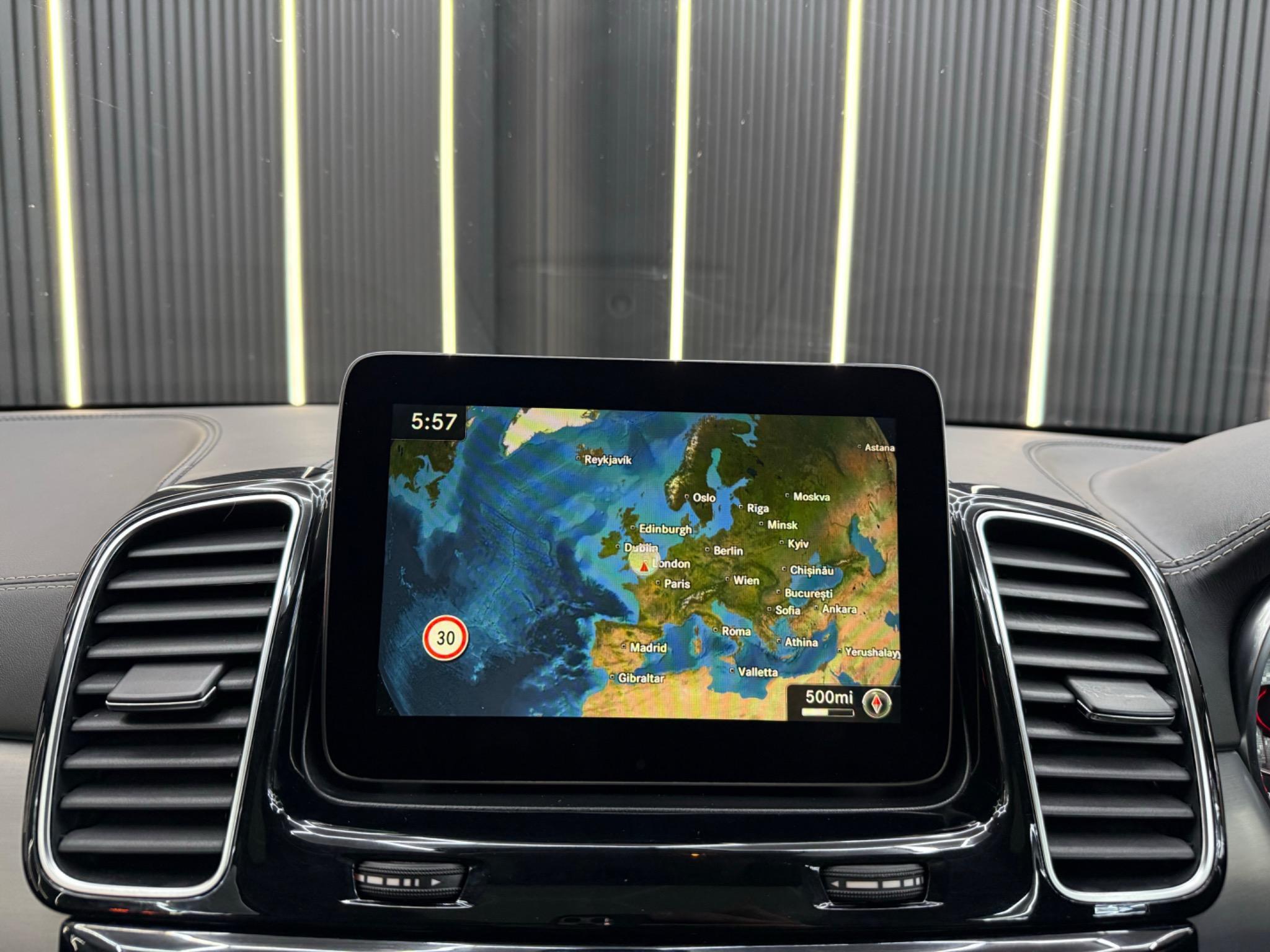 Mercedes-Benz Gle view 19