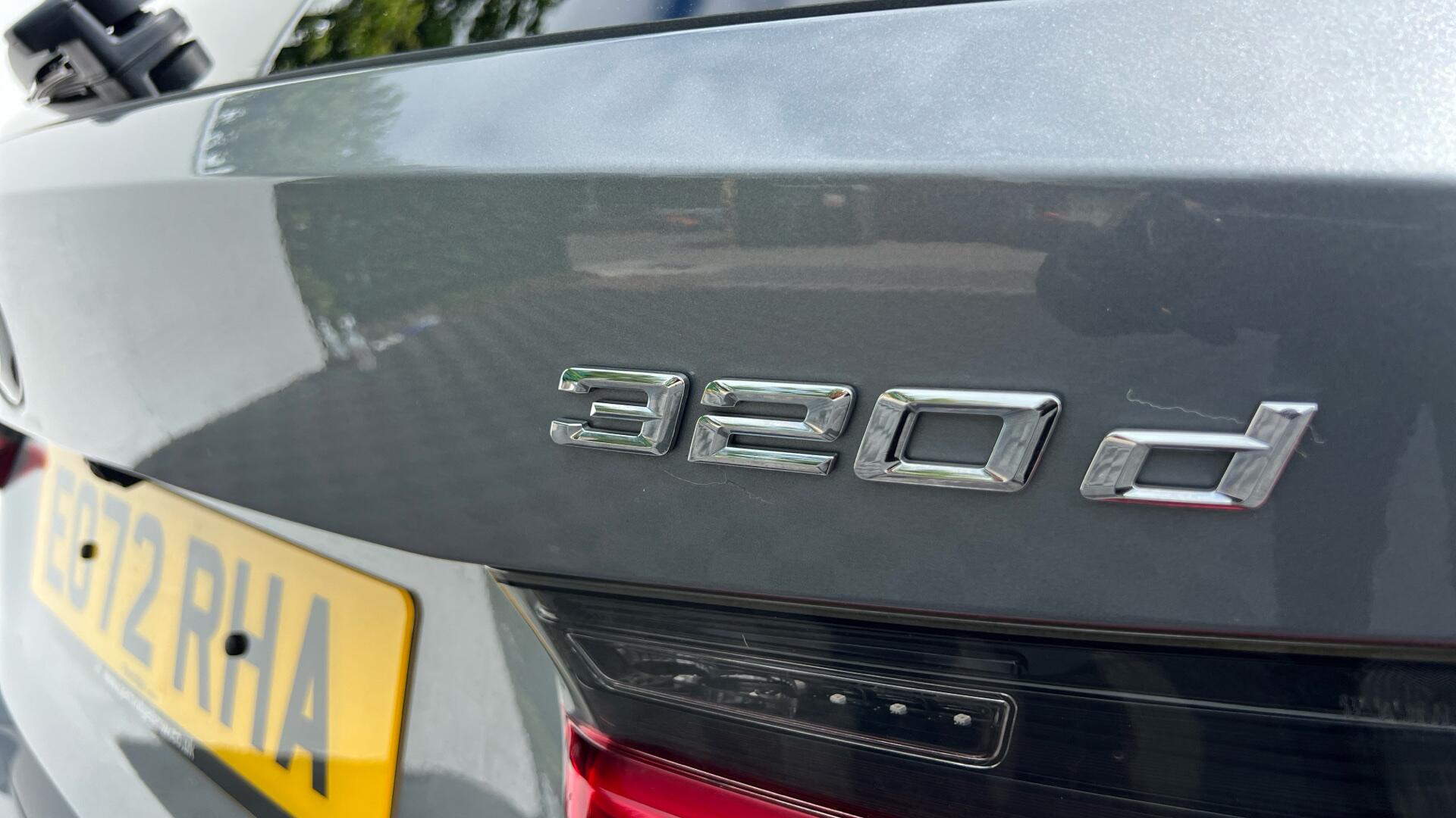 BMW 3 Series view 29