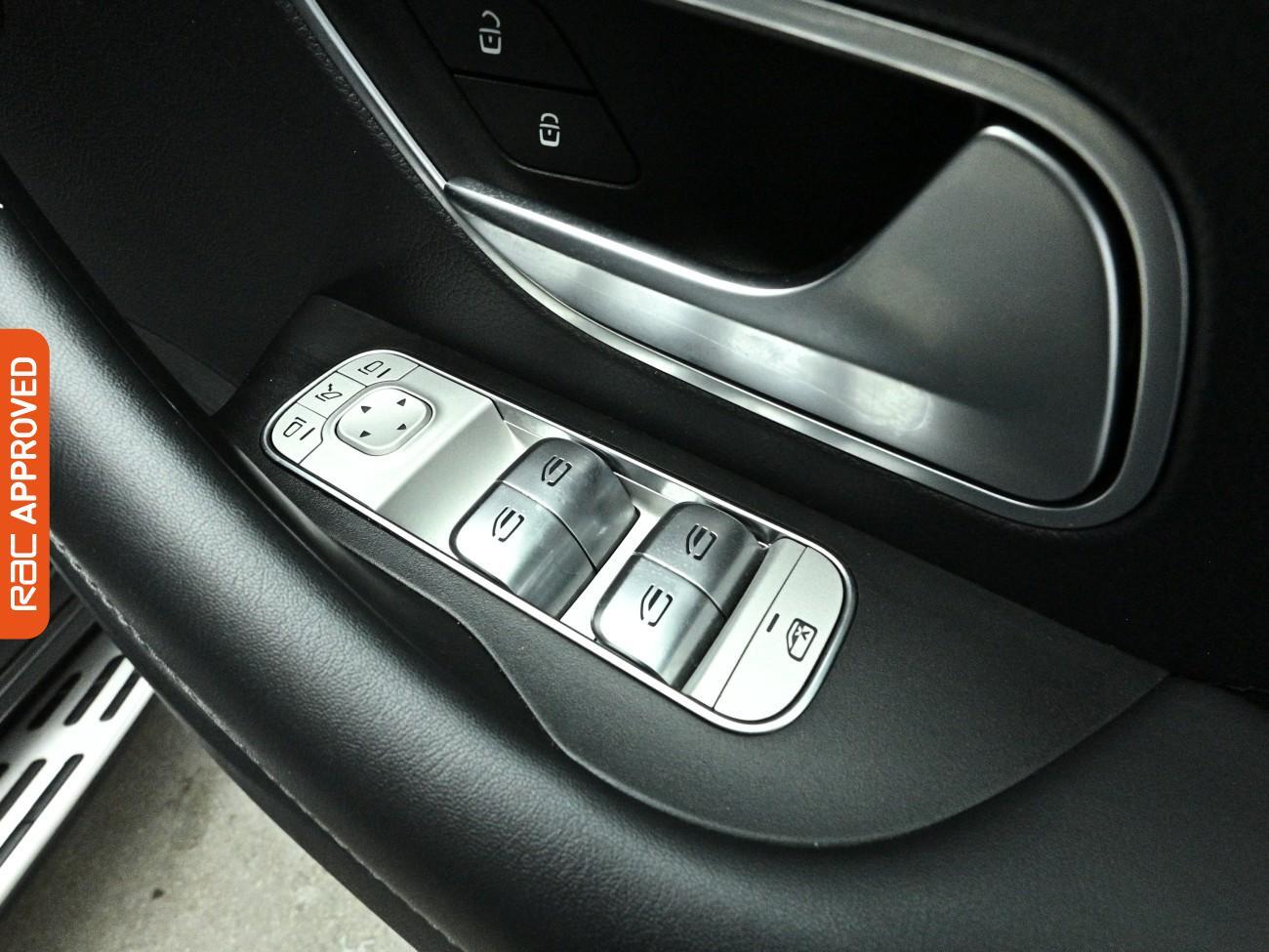 Mercedes-Benz GLE view 28