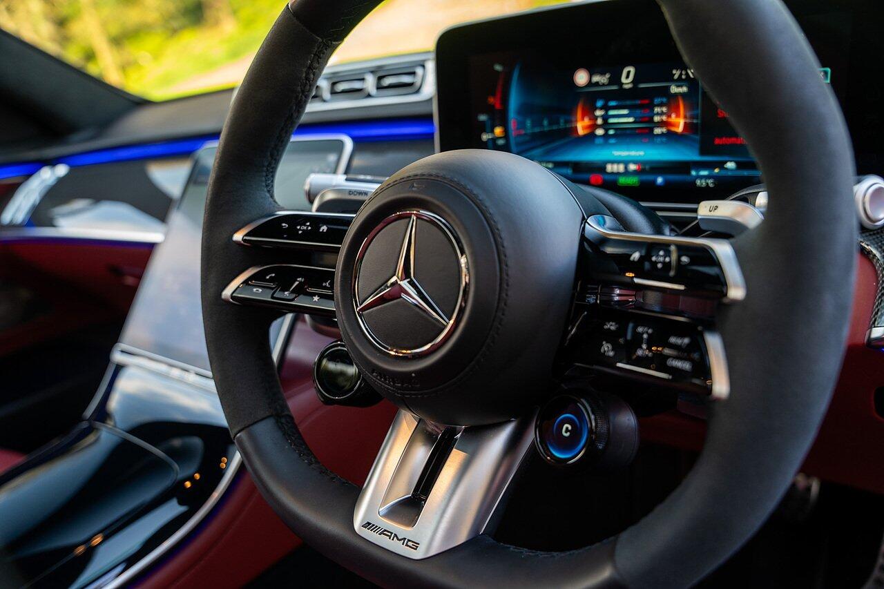 Mercedes-Benz S-Class view 47