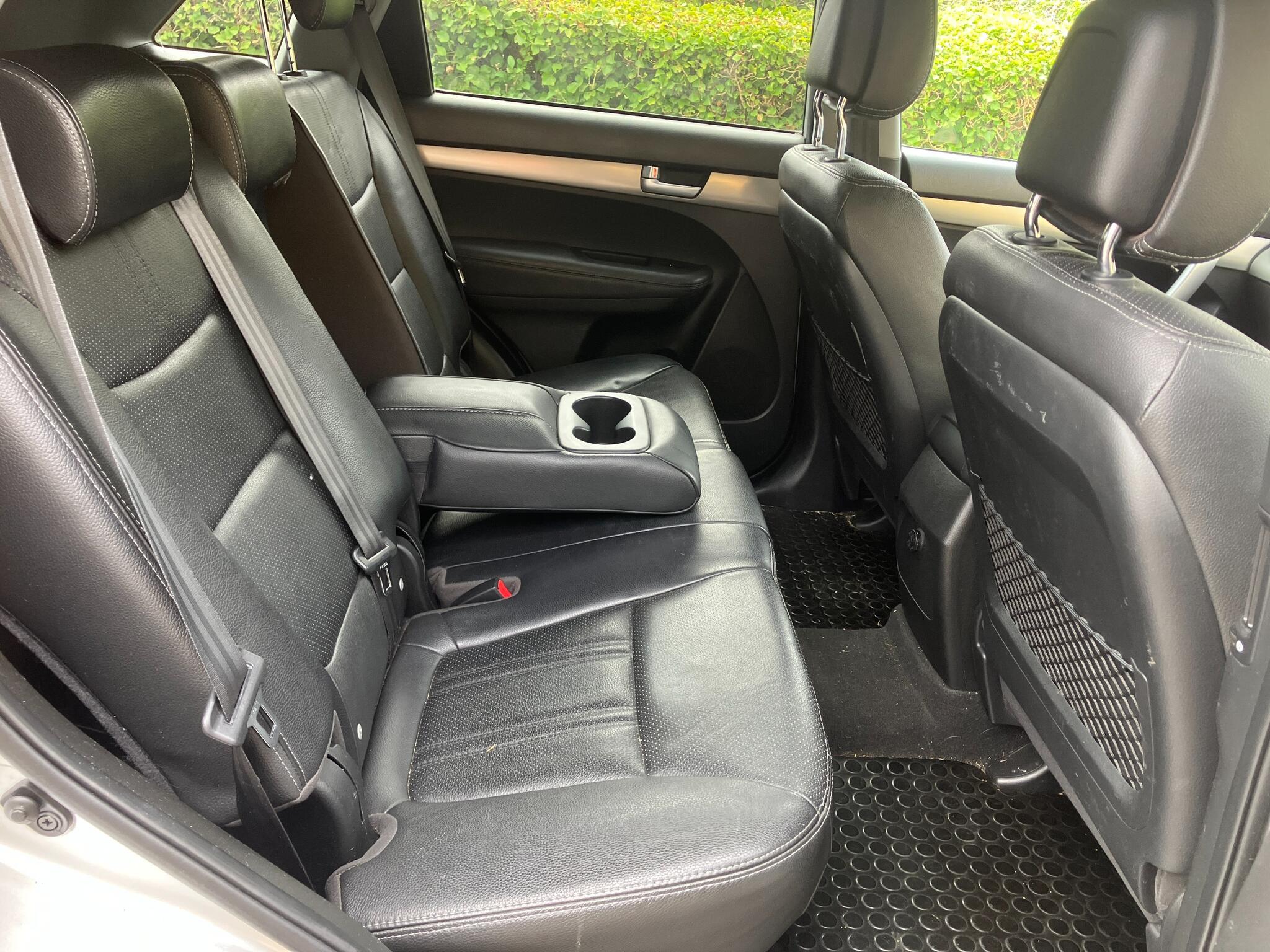 Kia Sorento view 10