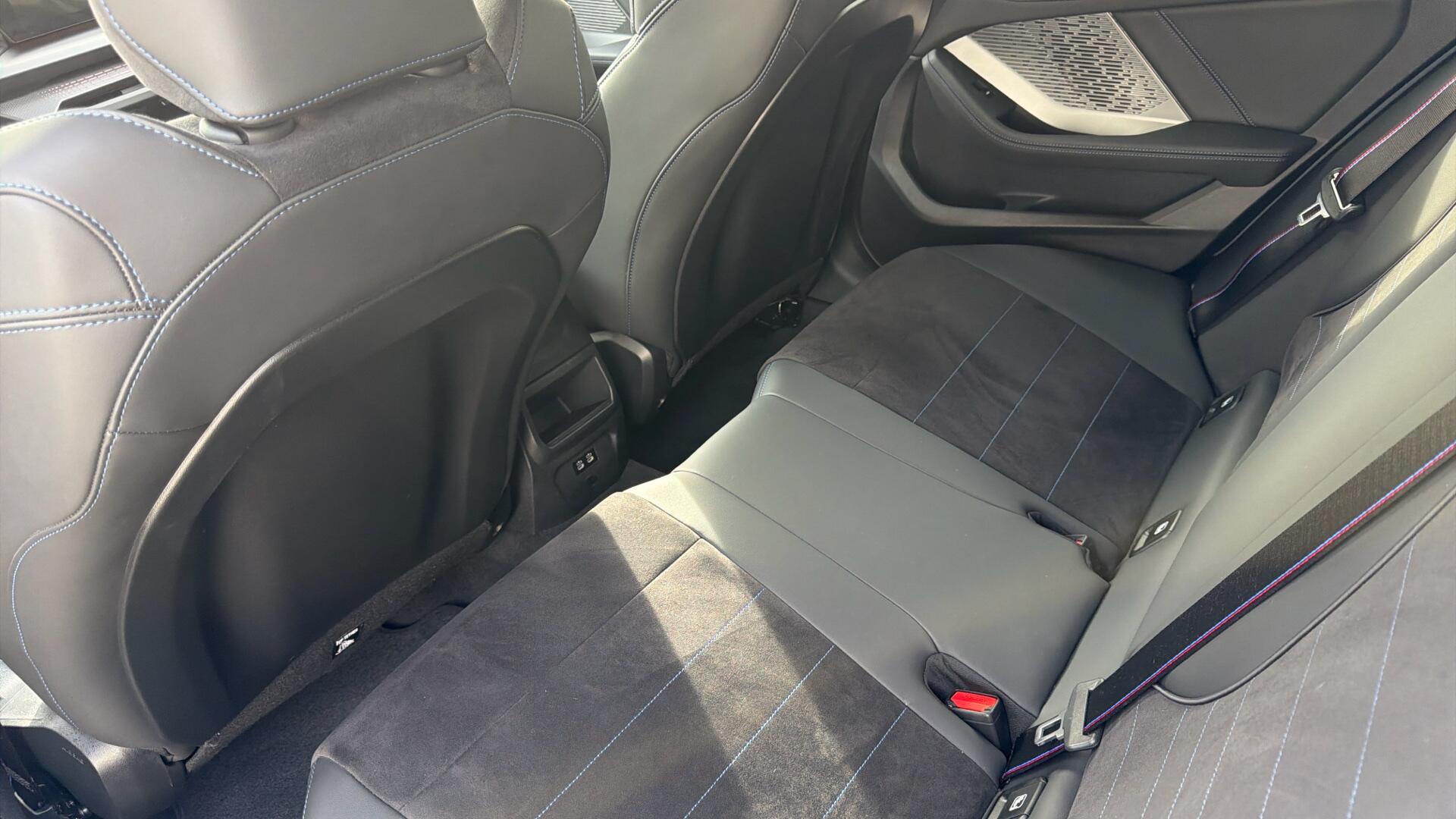BMW 1 Series view 22