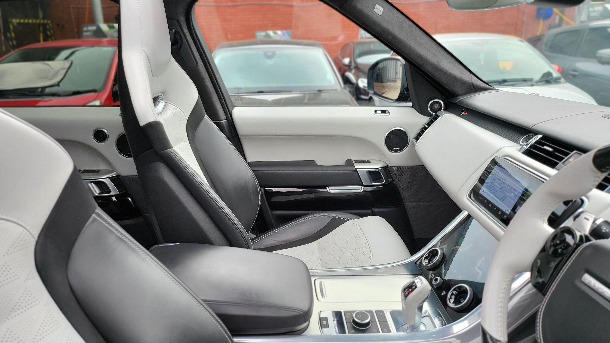 Land Rover Range Rover Sport view 18