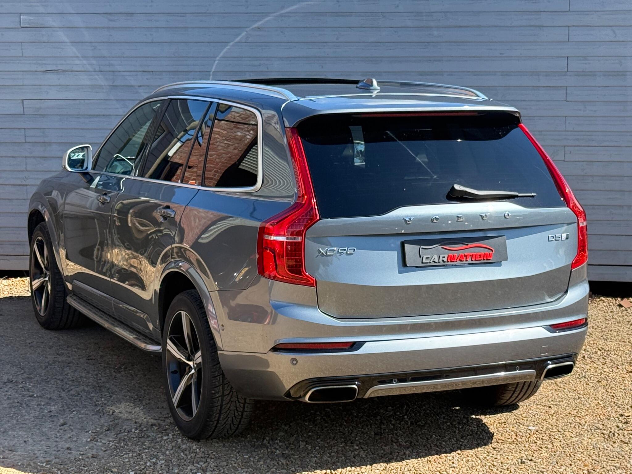 Volvo XC90 view 7