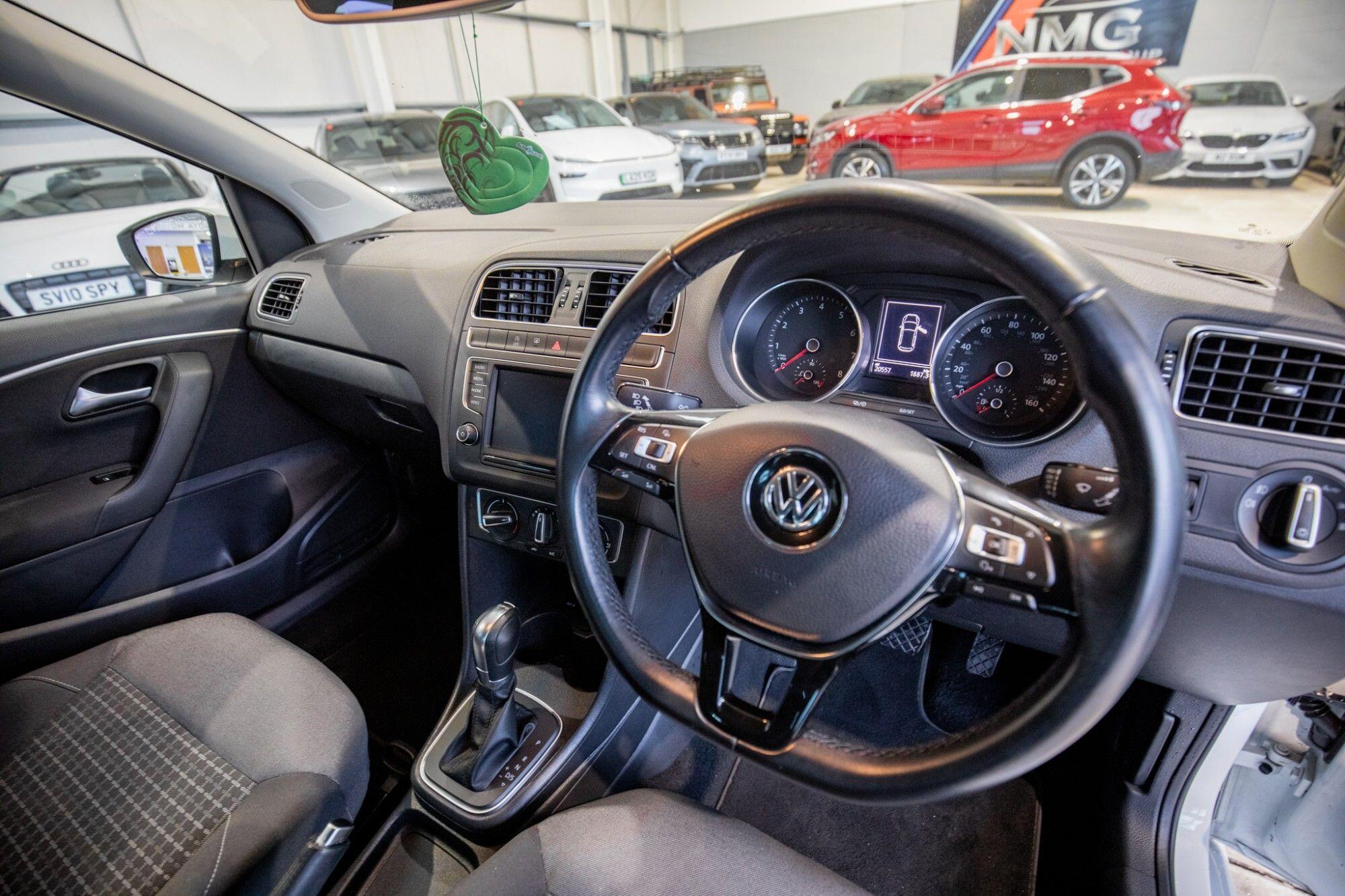 Volkswagen Polo view 2