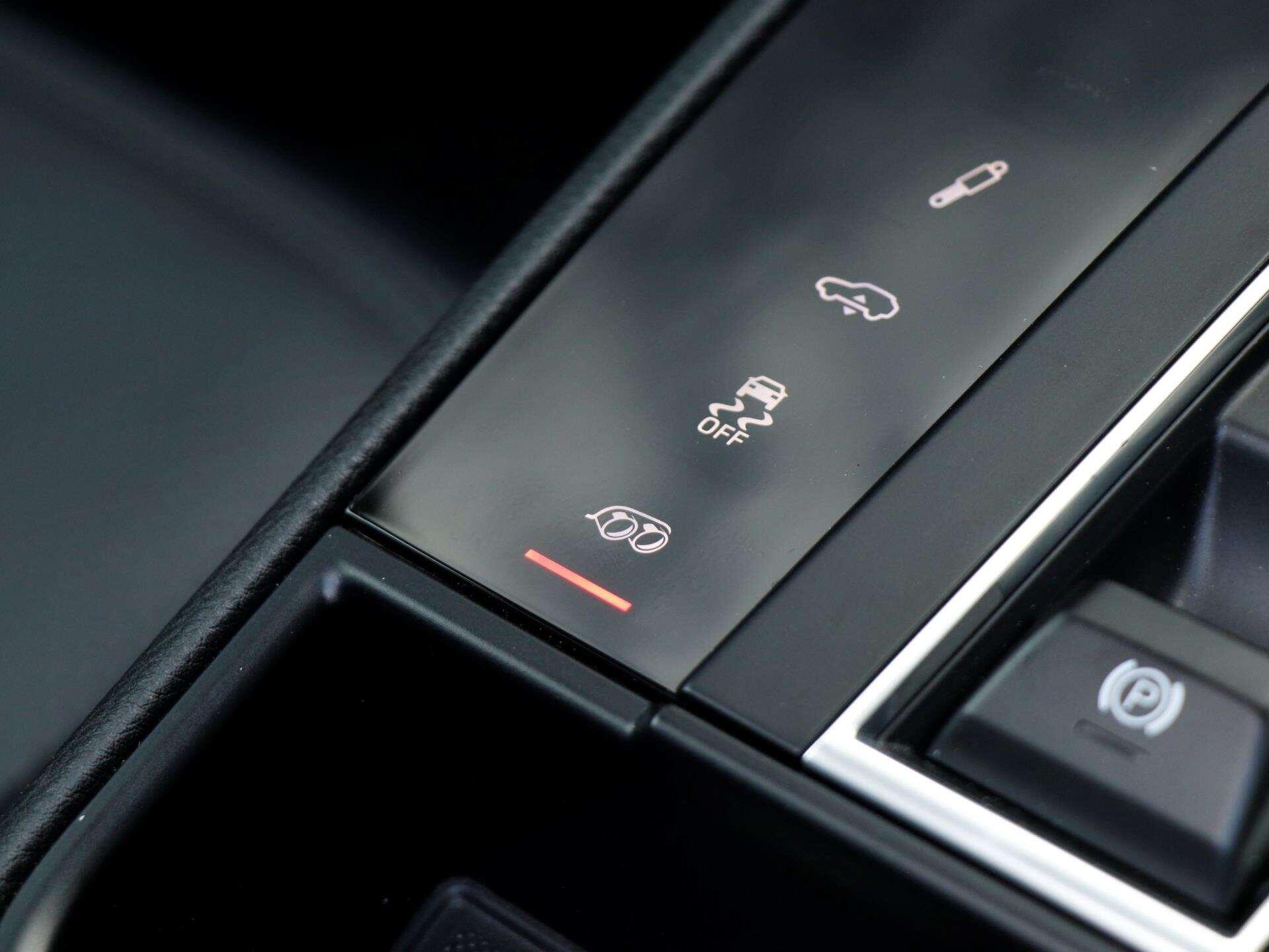 Porsche Macan view 20