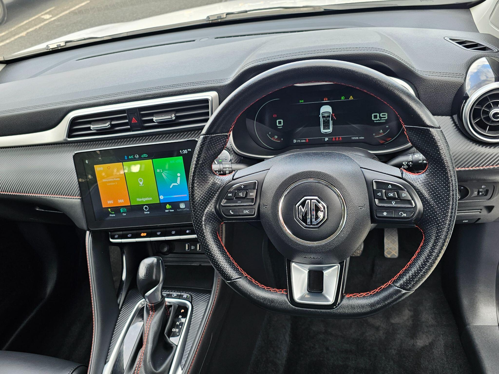 MG ZS view 40