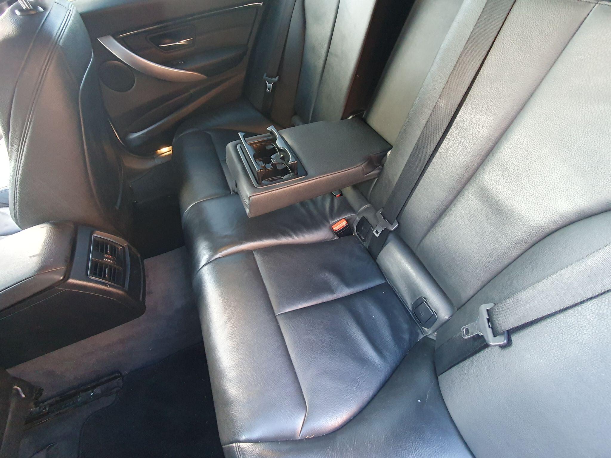 BMW 3 Series view 25