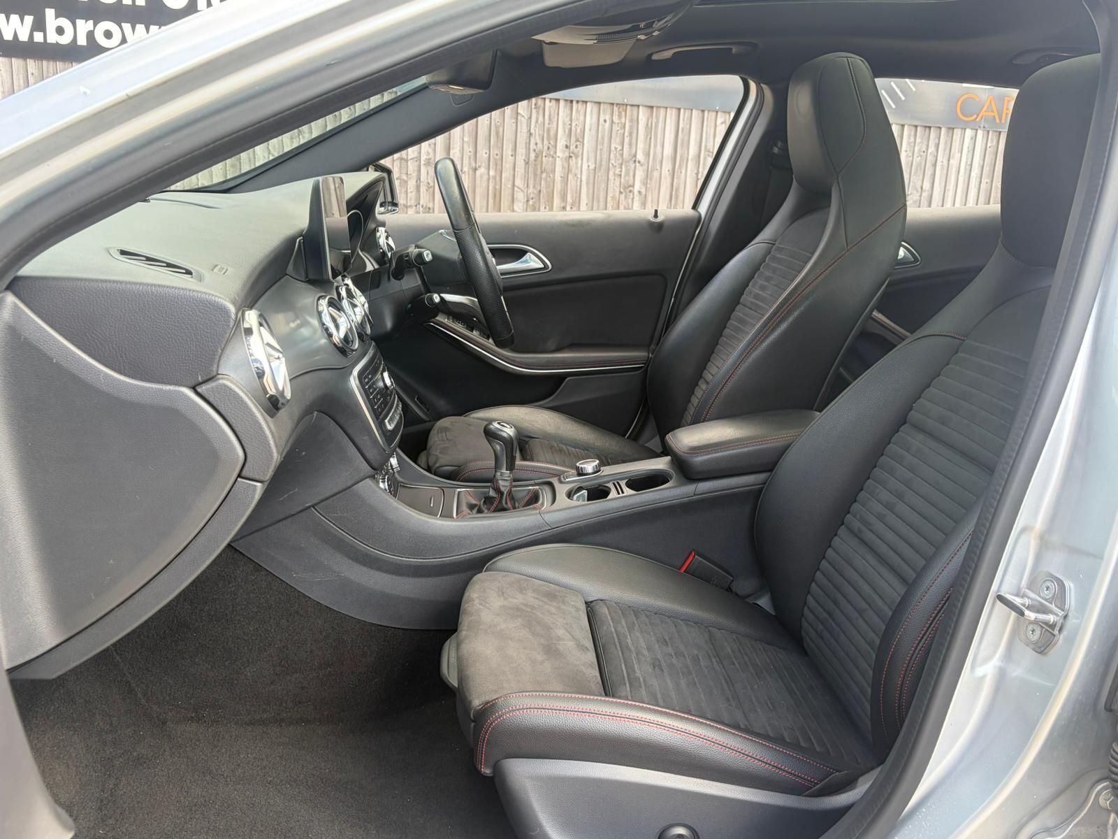 Mercedes-Benz Gla view 17
