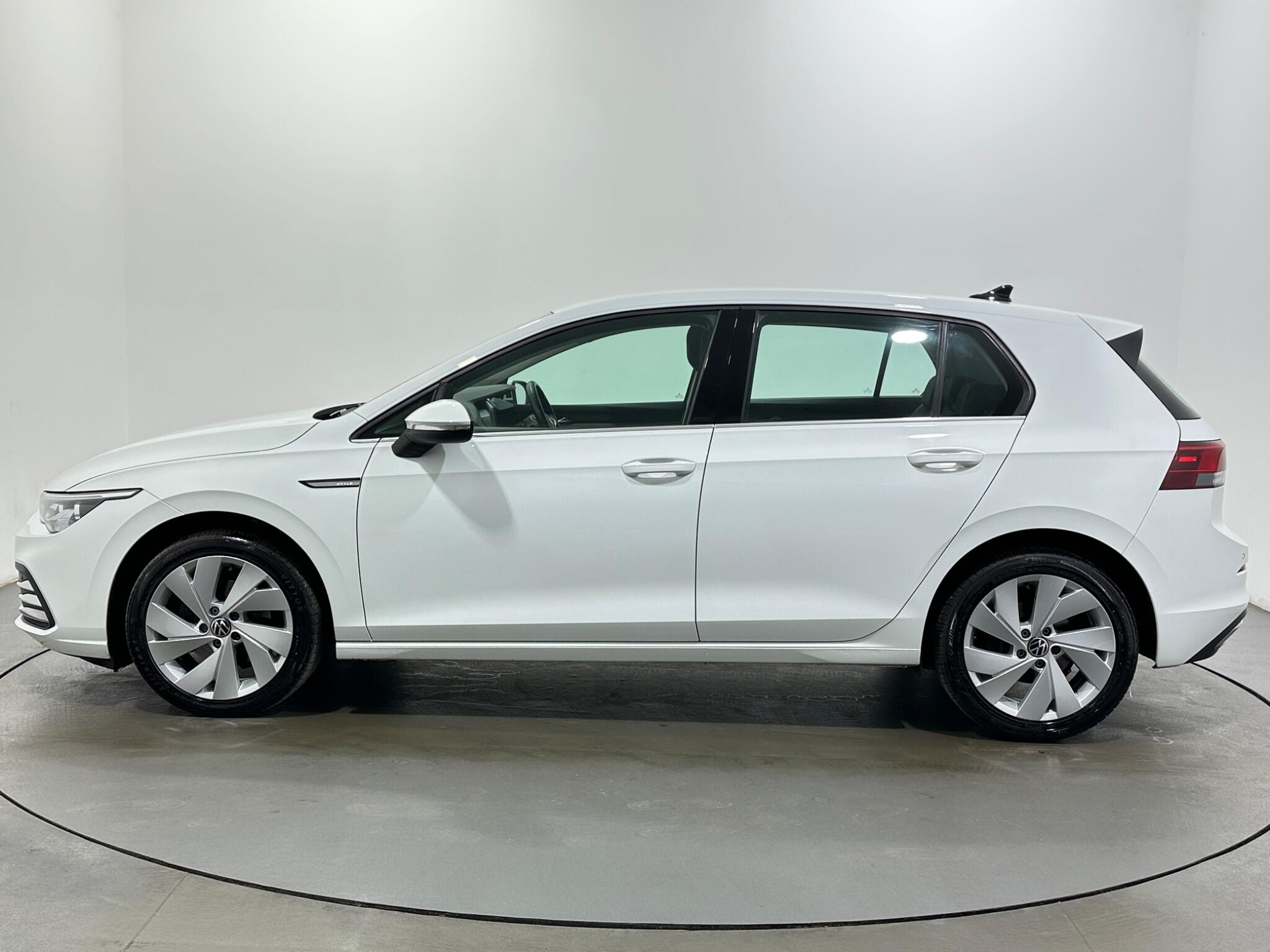 Volkswagen Golf view 5