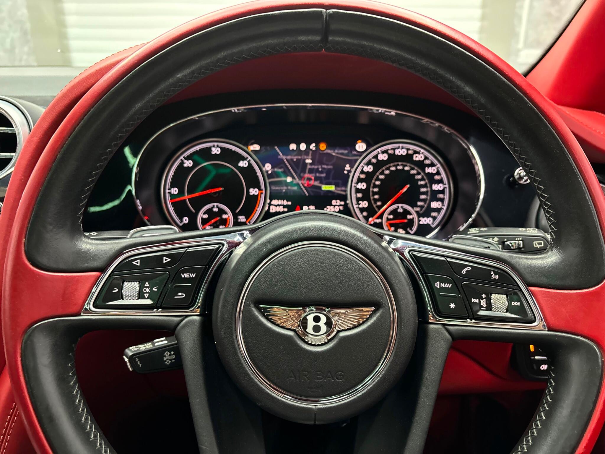 Bentley Bentayga view 25
