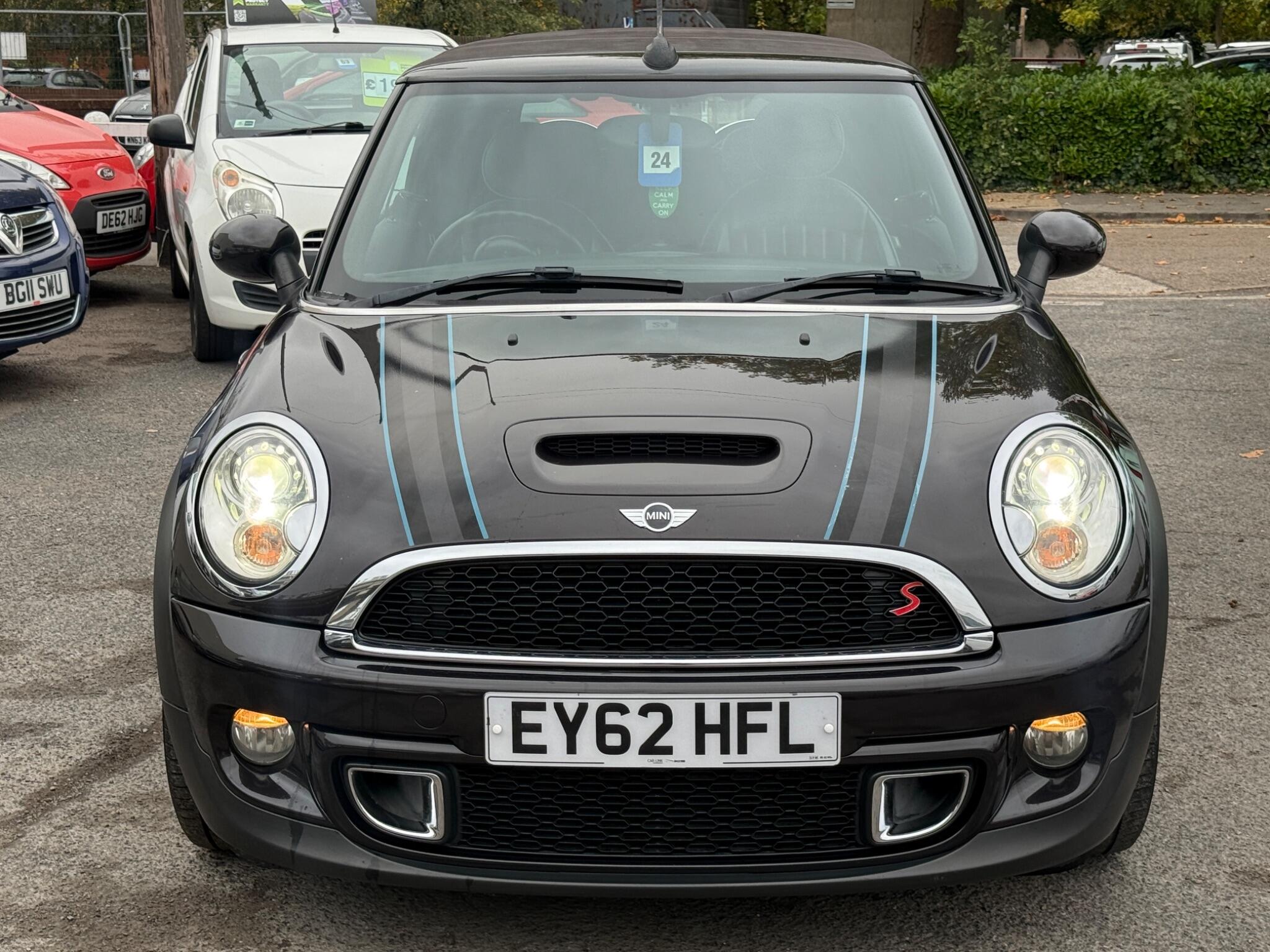 MINI Convertible - Image 8