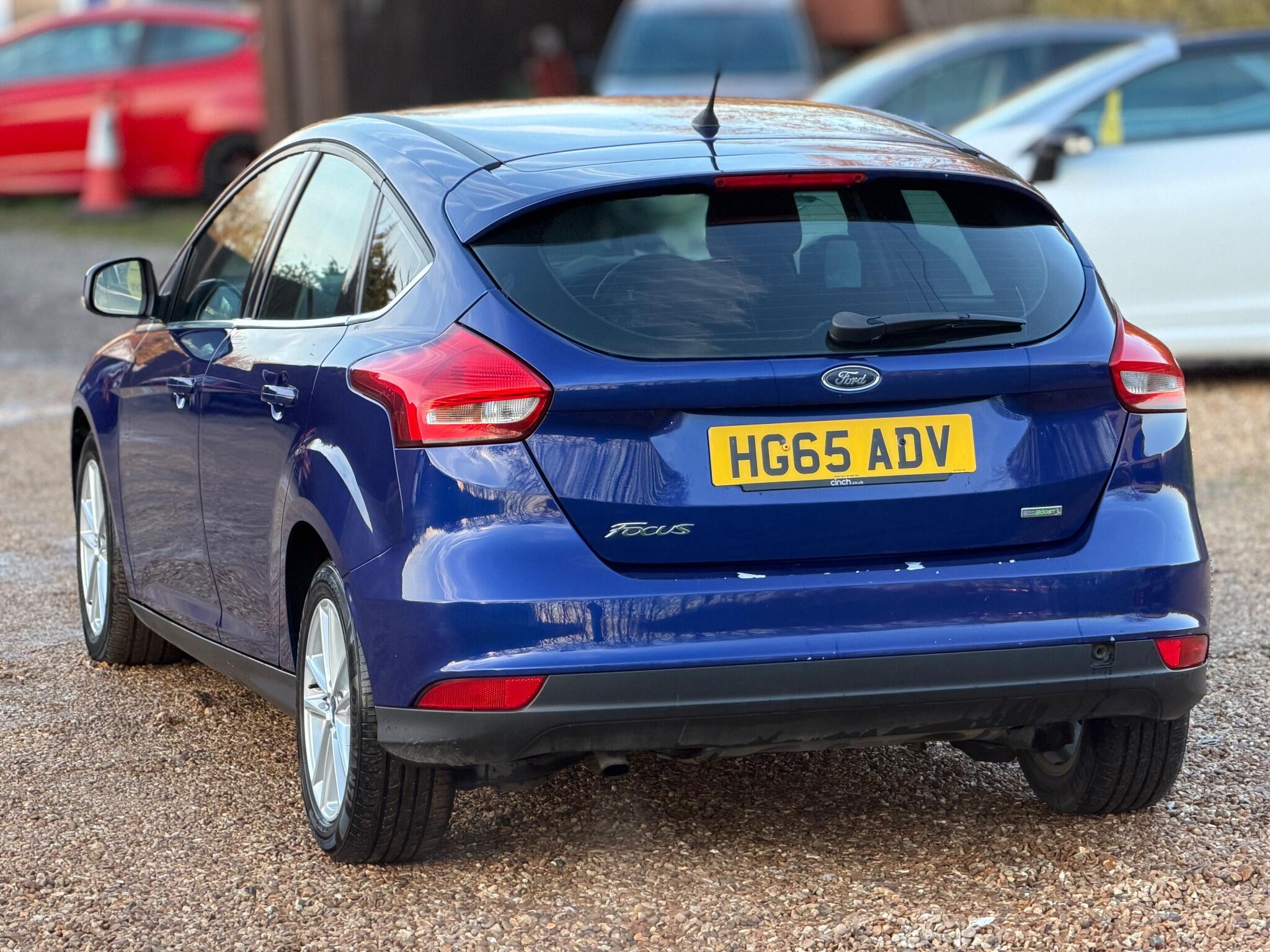 2016 Ford Focus 1.0T EcoBoost Zetec Euro 6 (s/s) 5dr image 9