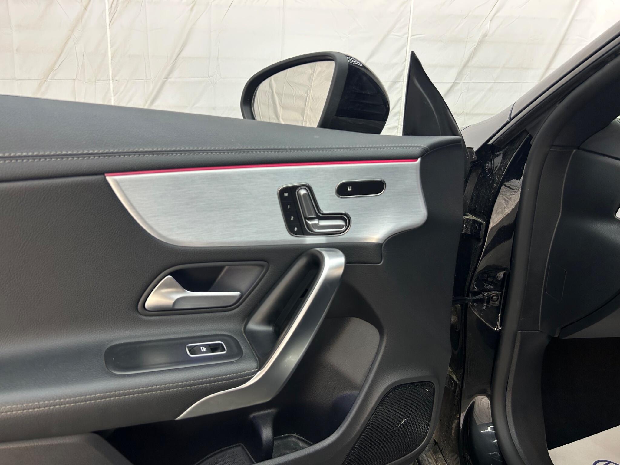 Mercedes-Benz Cla view 31