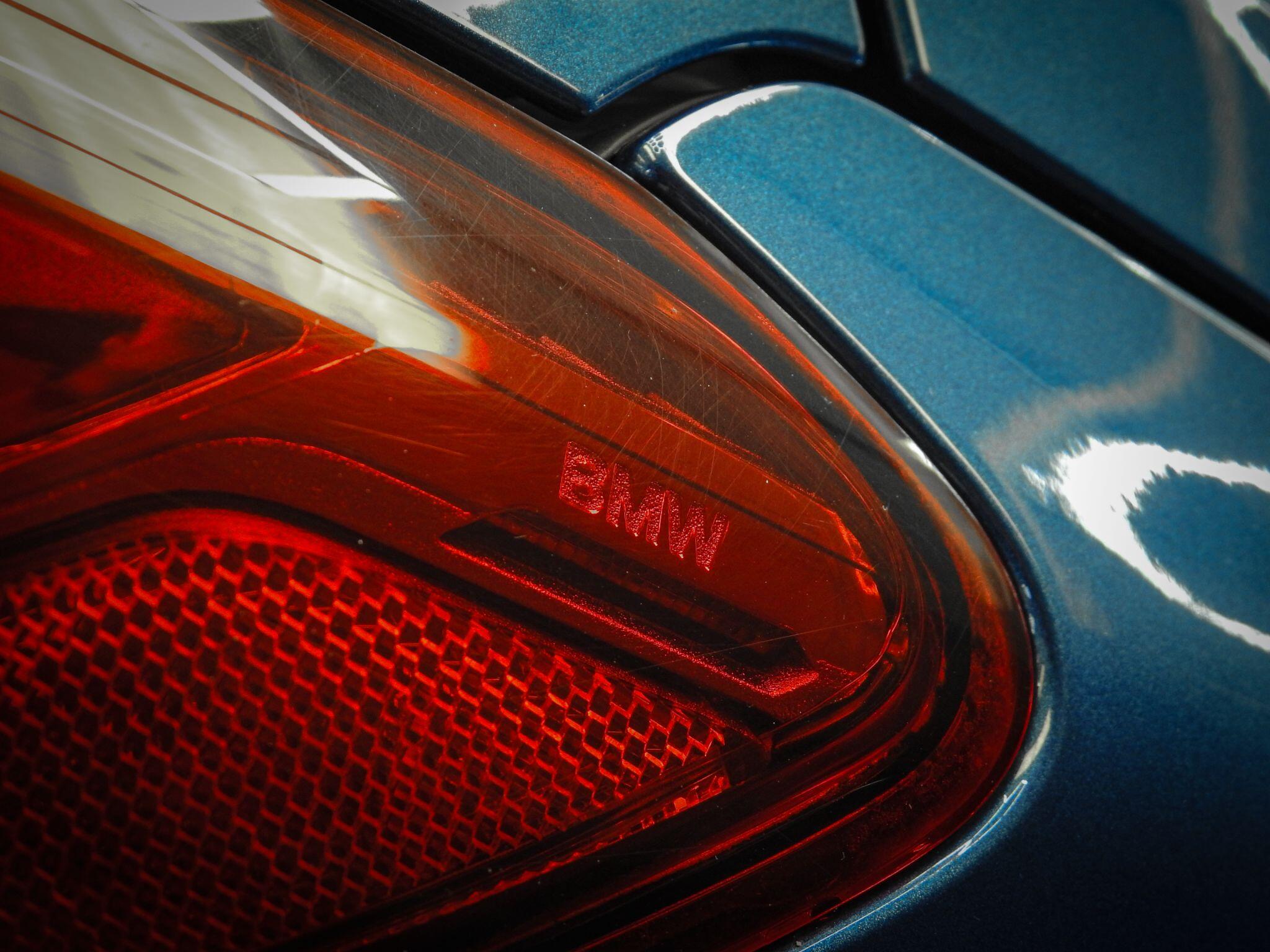 BMW 8 Series view 21