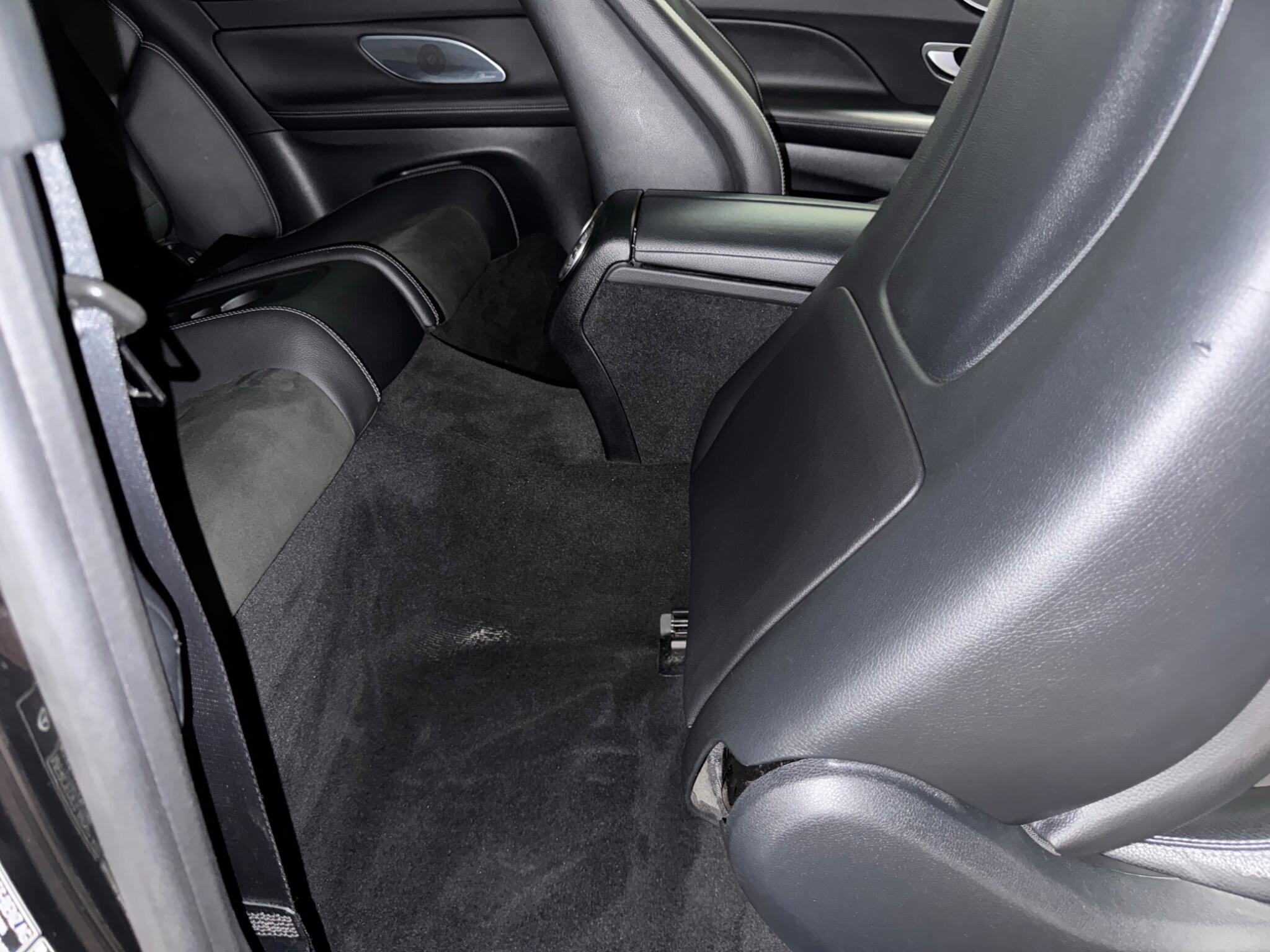 Mercedes-Benz E-Class view 15