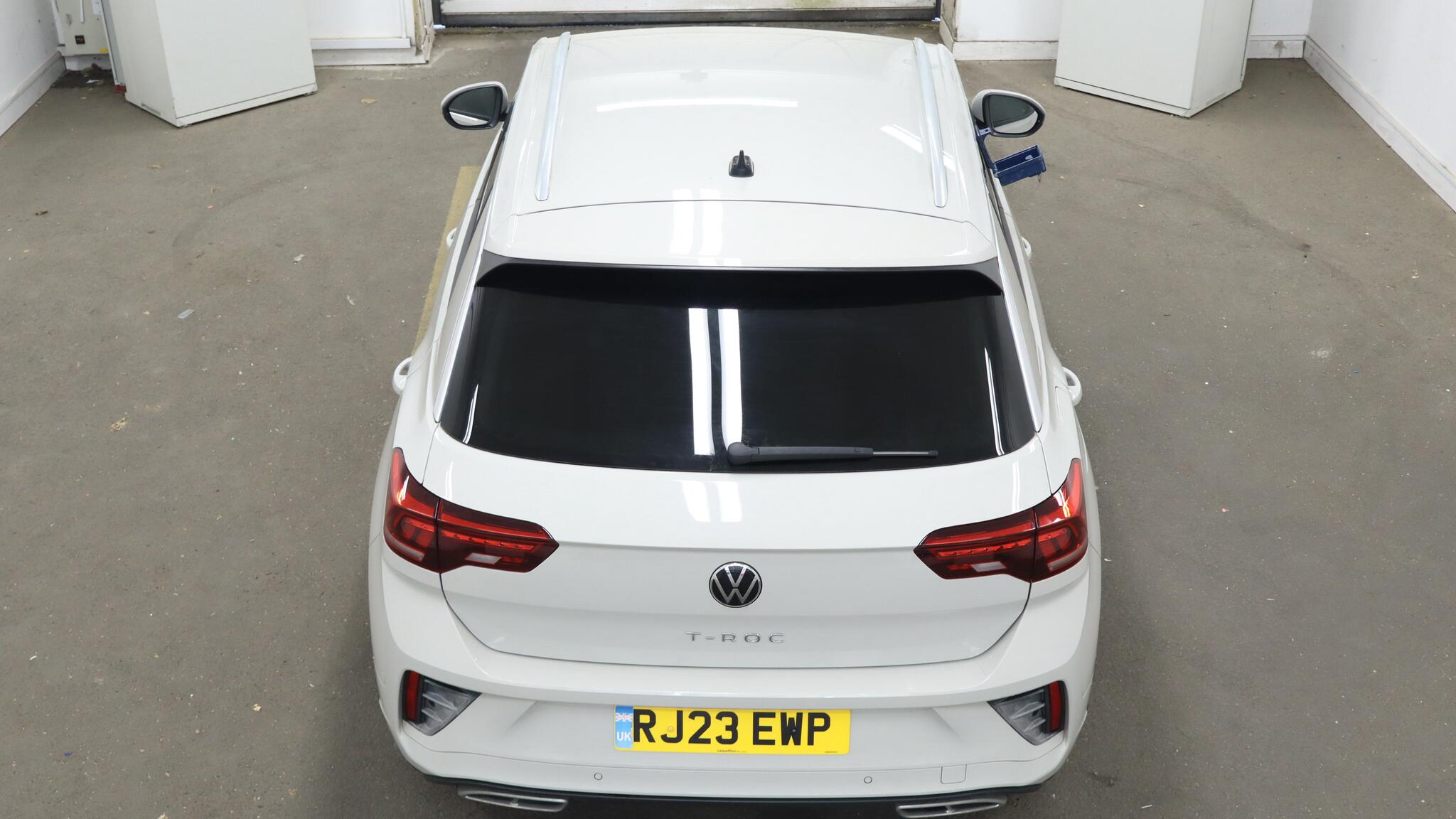 Volkswagen T-Roc view 8