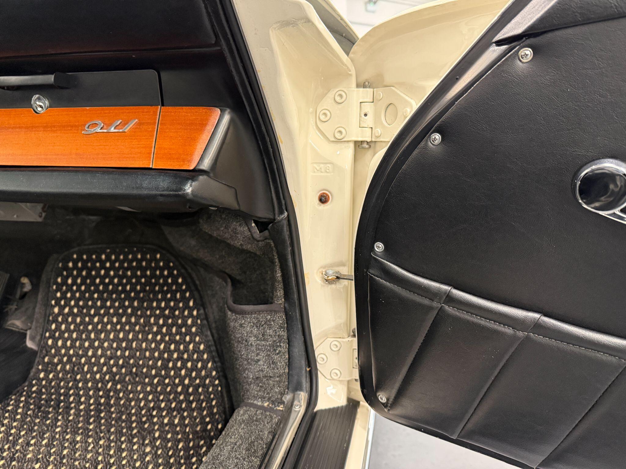 Porsche 911 view 58