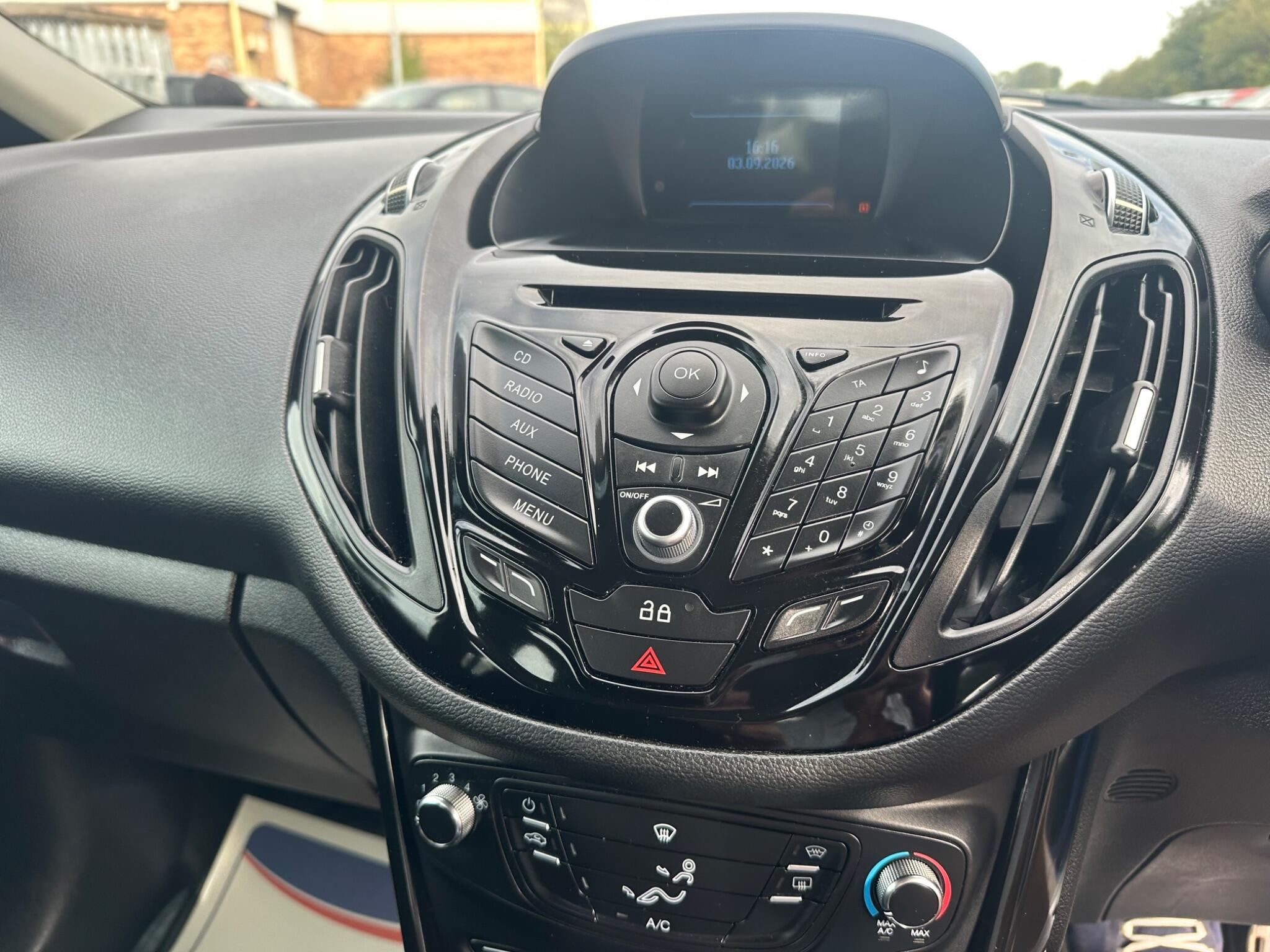 Ford B-Max view 17