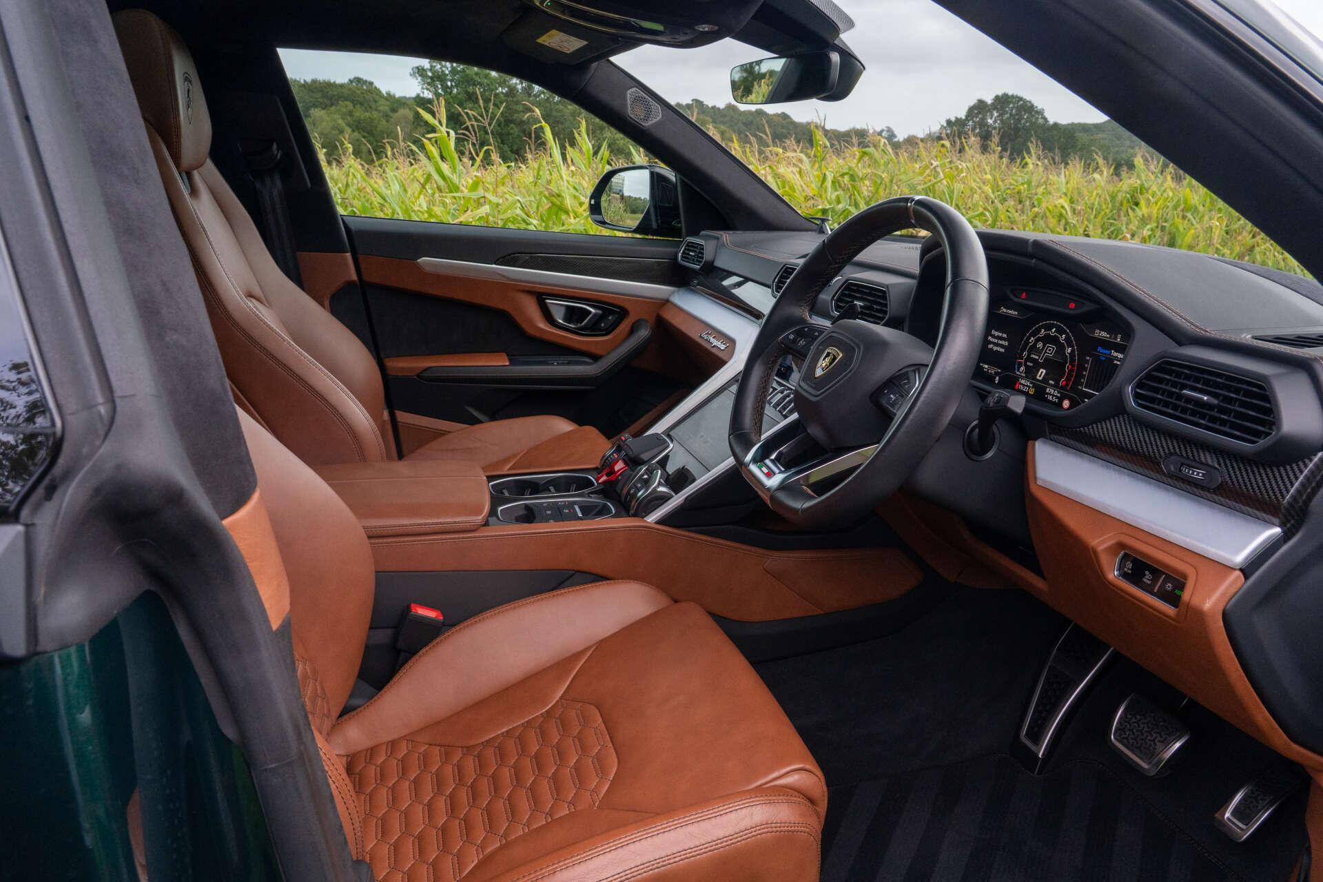 Lamborghini Urus view 10
