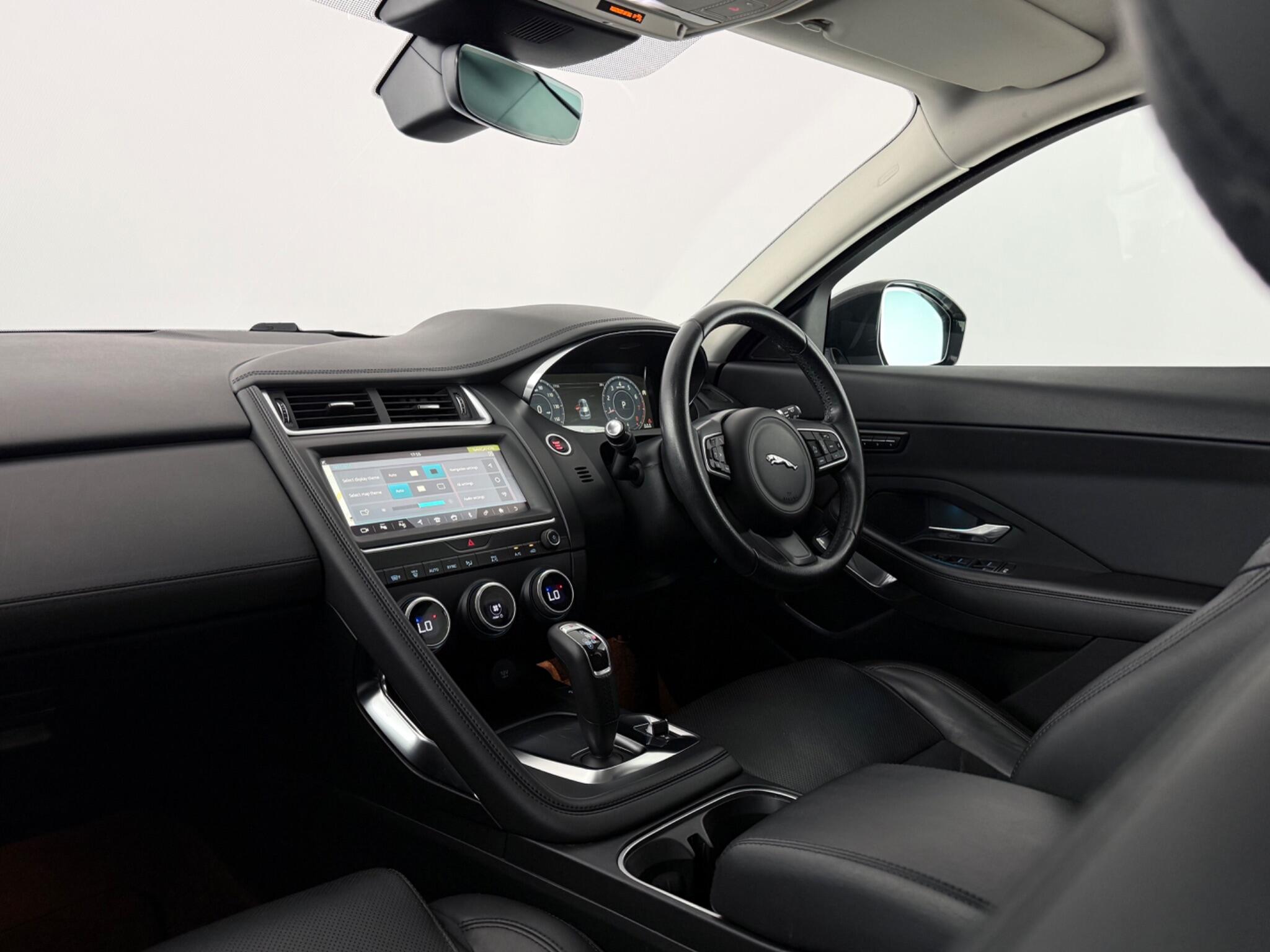 Jaguar E-Pace view 4