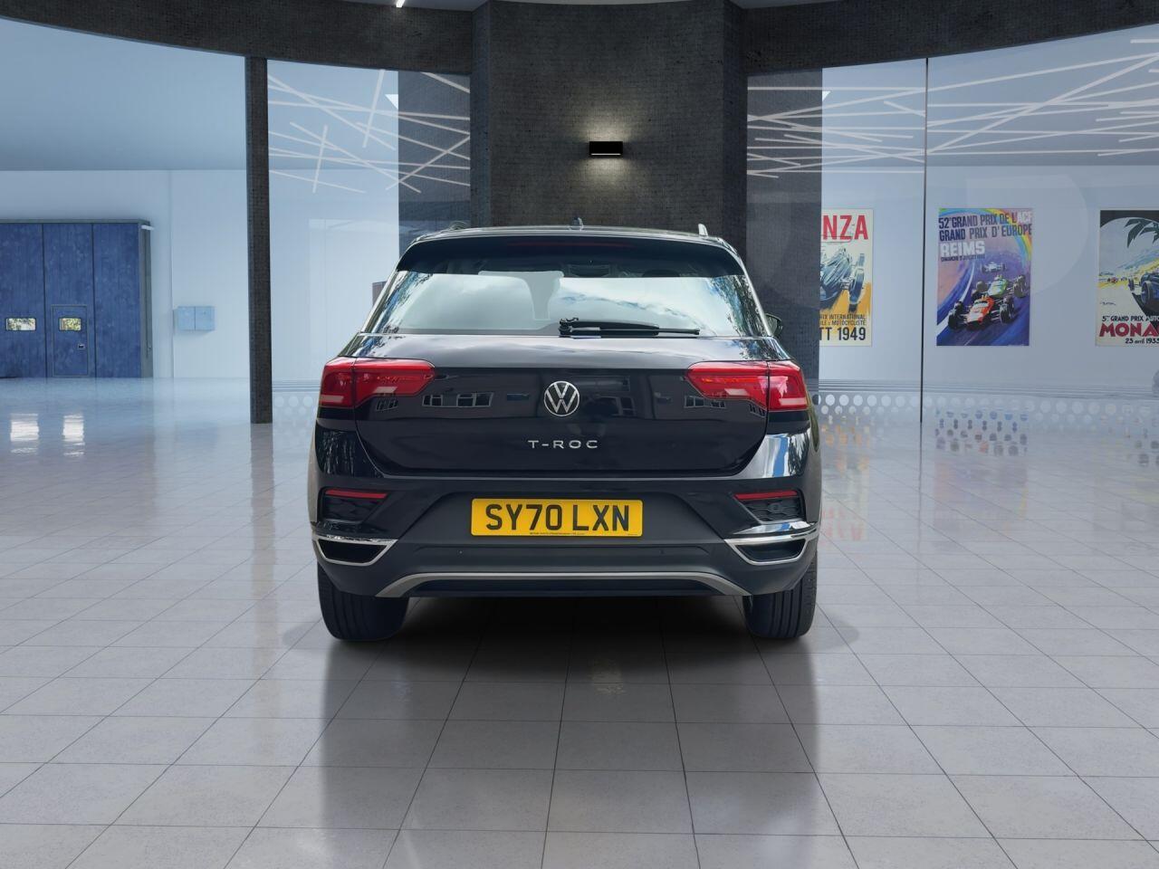 Volkswagen T-Roc view 7