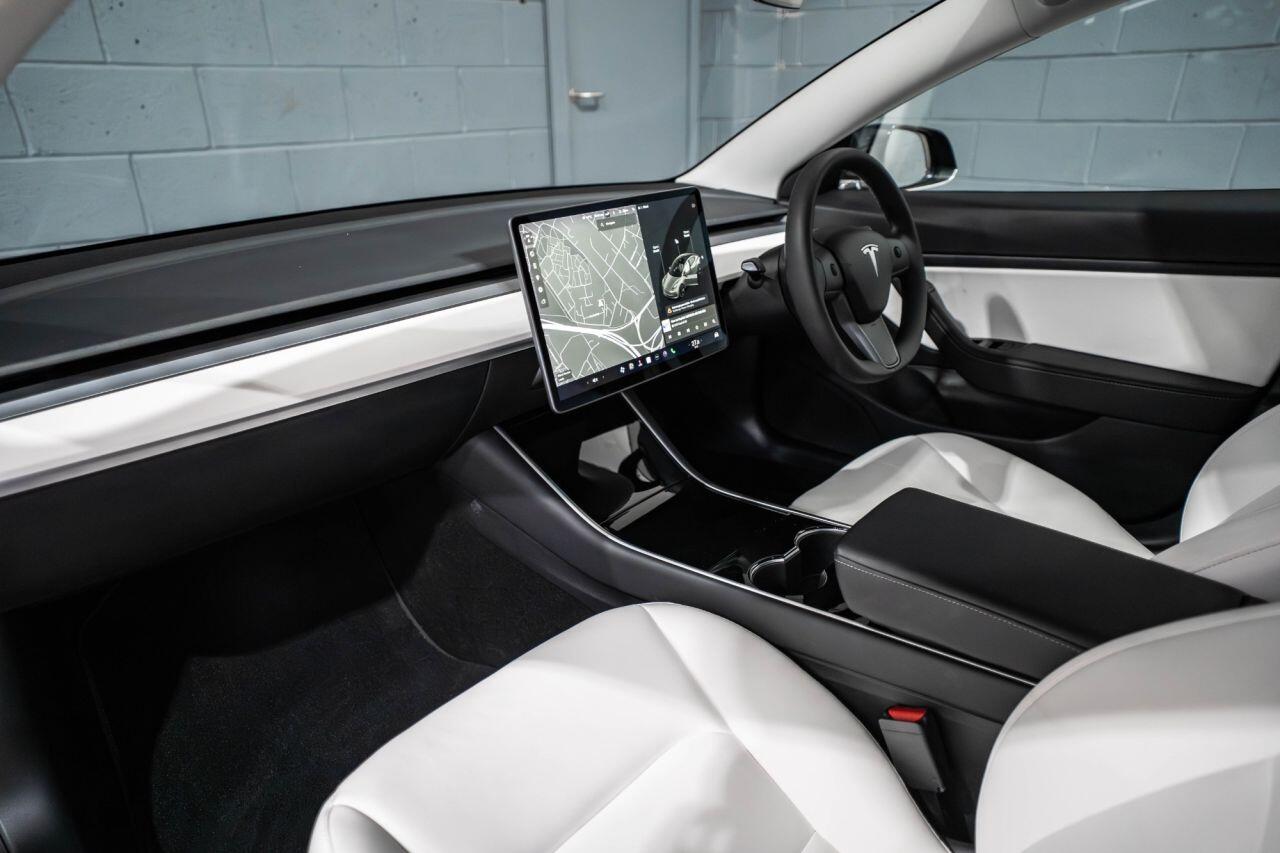Tesla Model 3 view 15