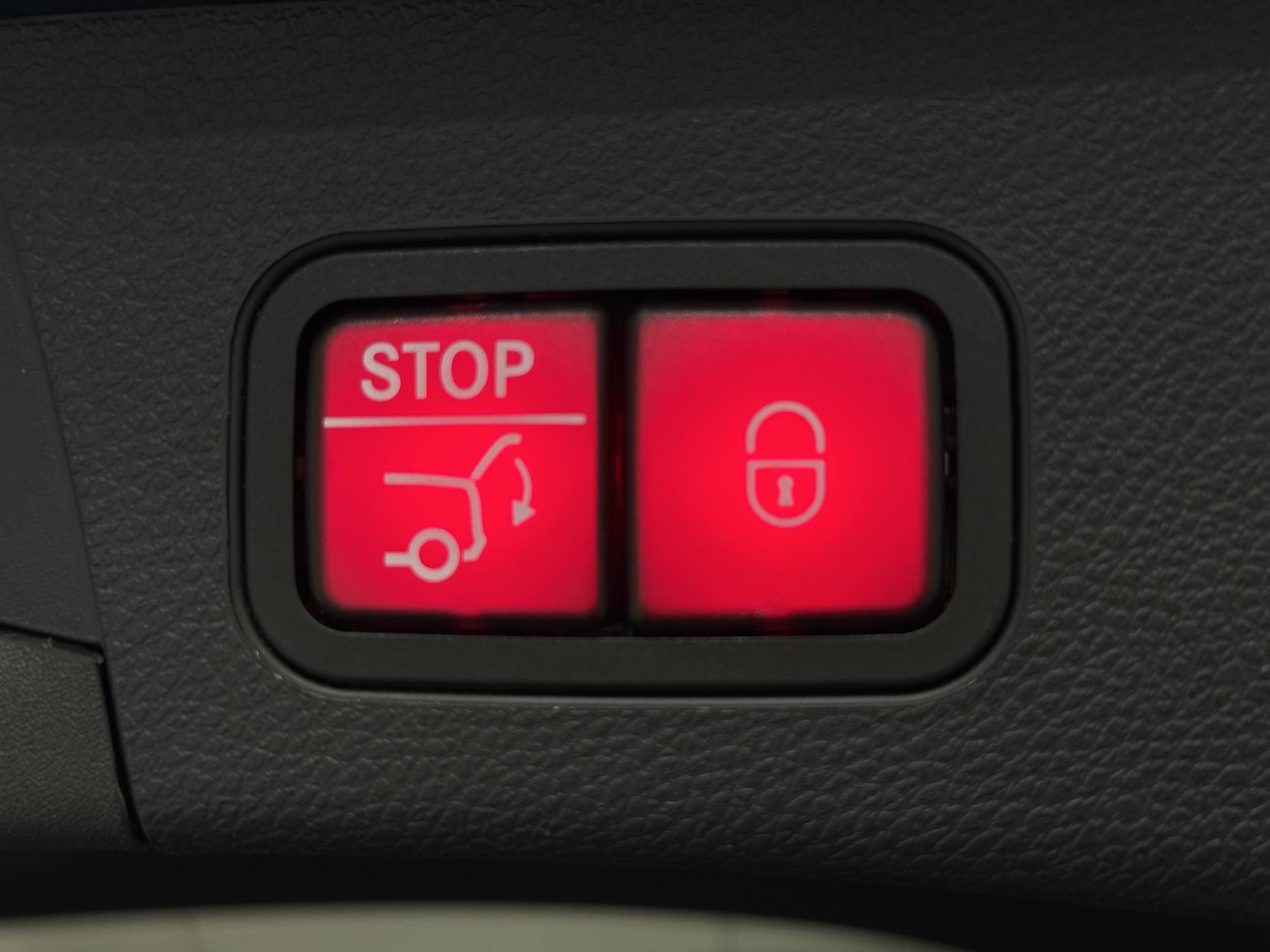 Mercedes-Benz C Class view 63