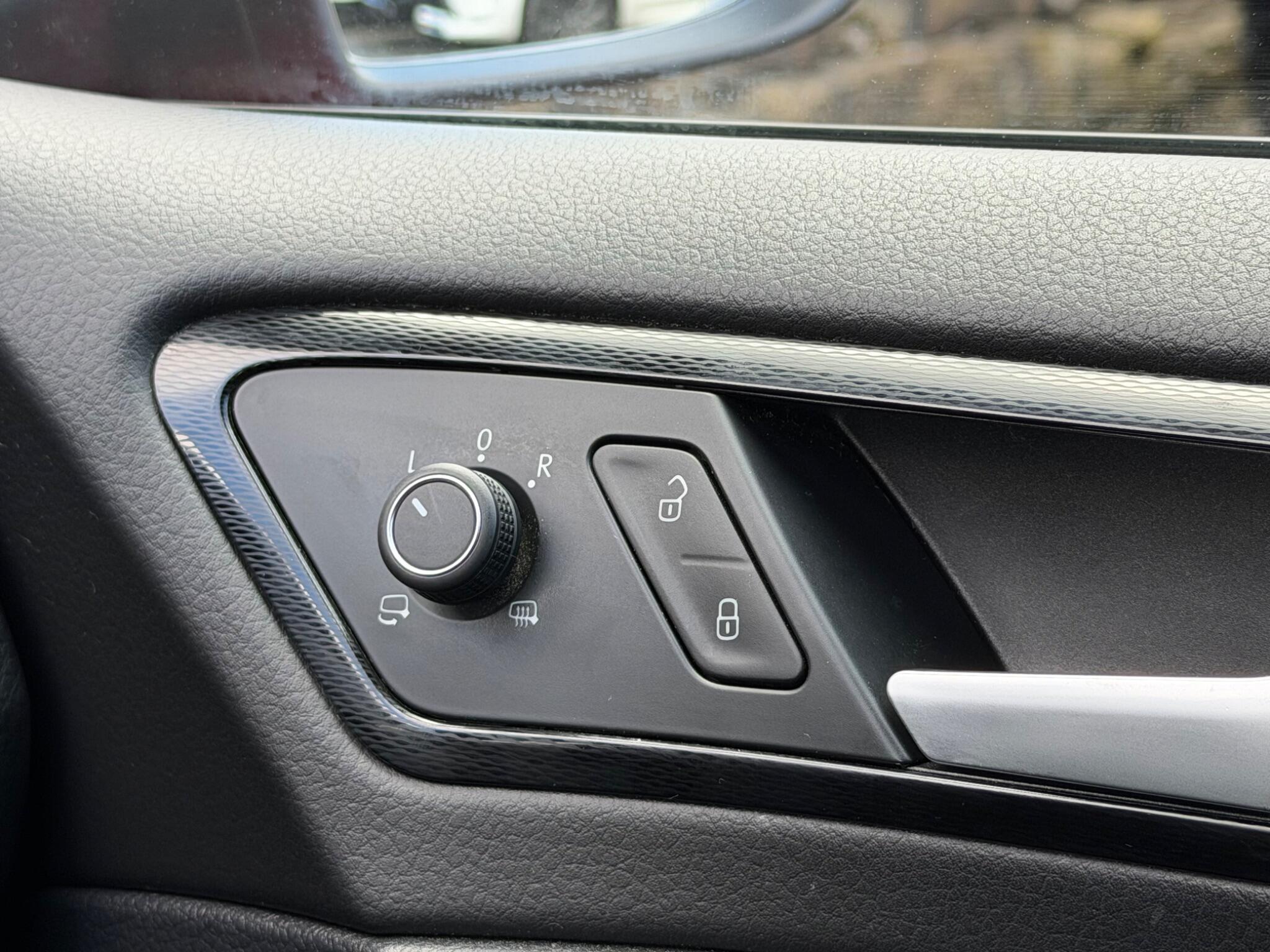 Volkswagen Golf view 47