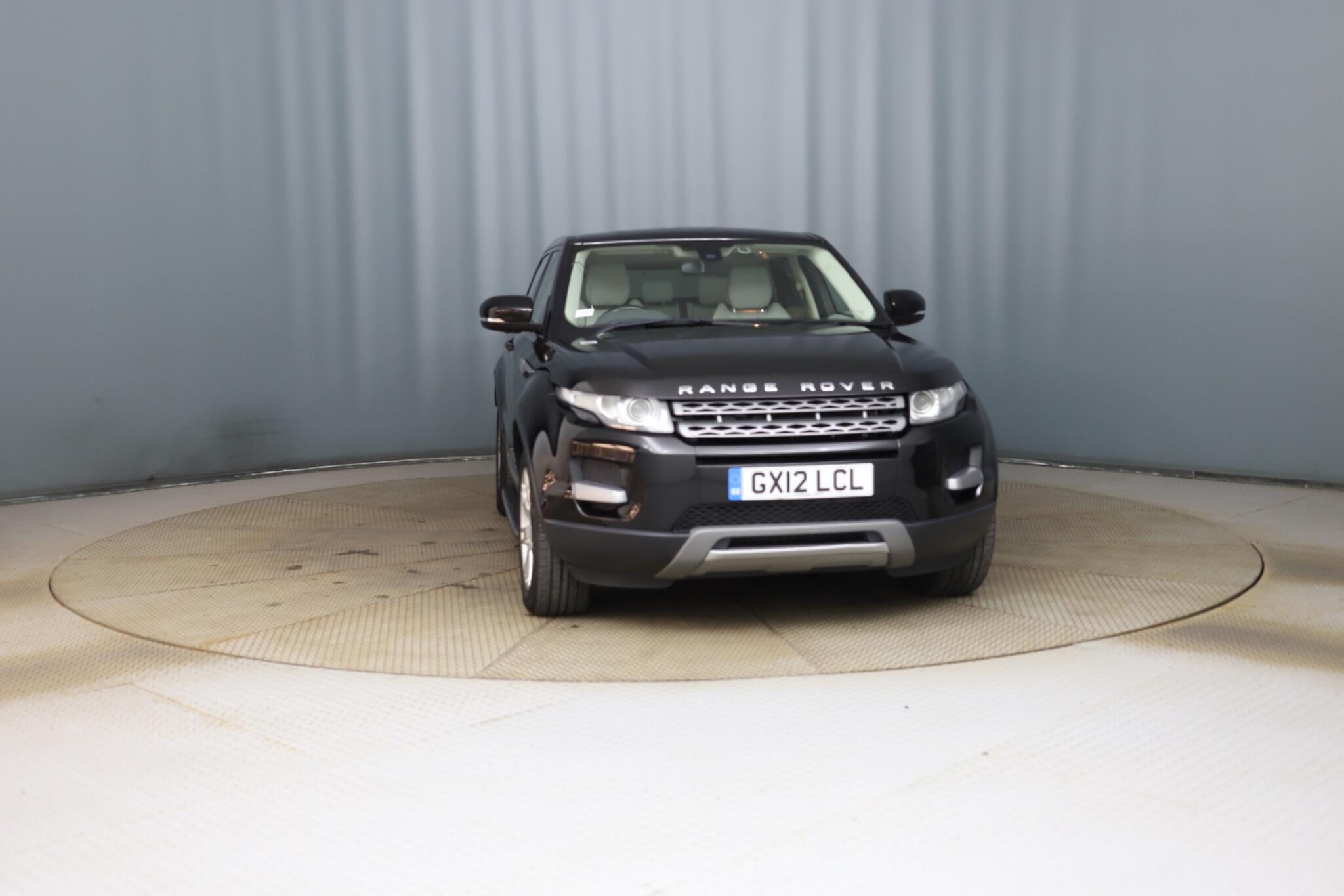 Land Rover Range Rover Evoque view 2