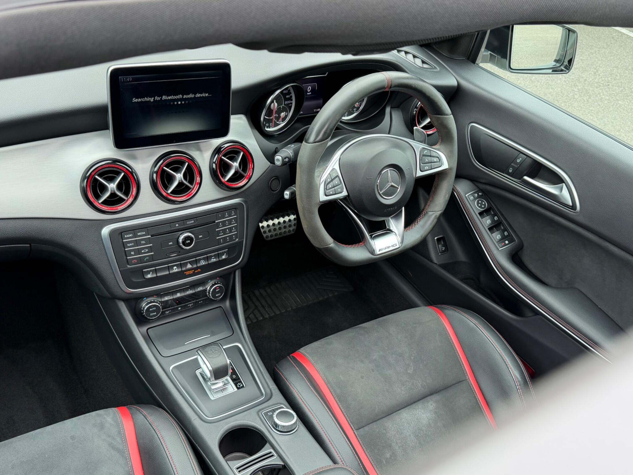Mercedes-Benz Cla view 10