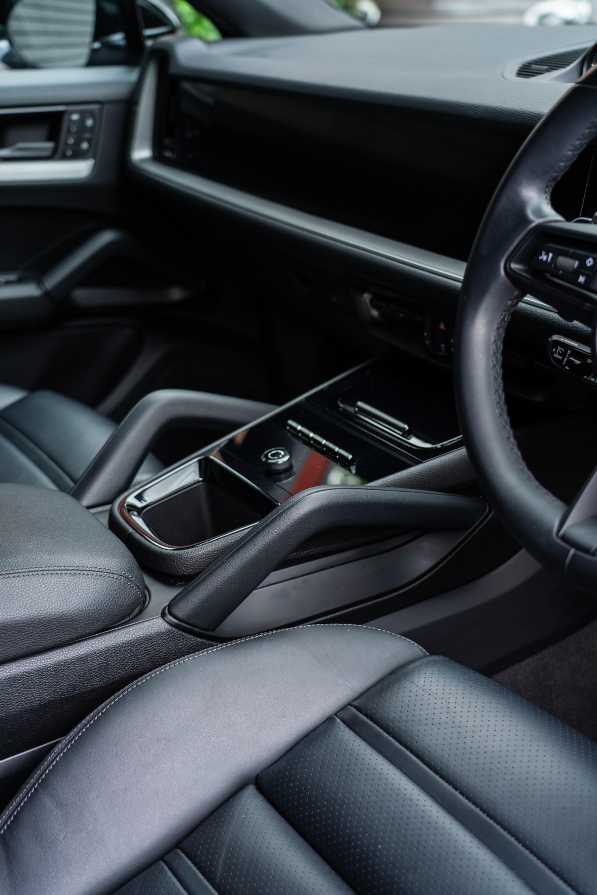 Porsche Cayenne view 81