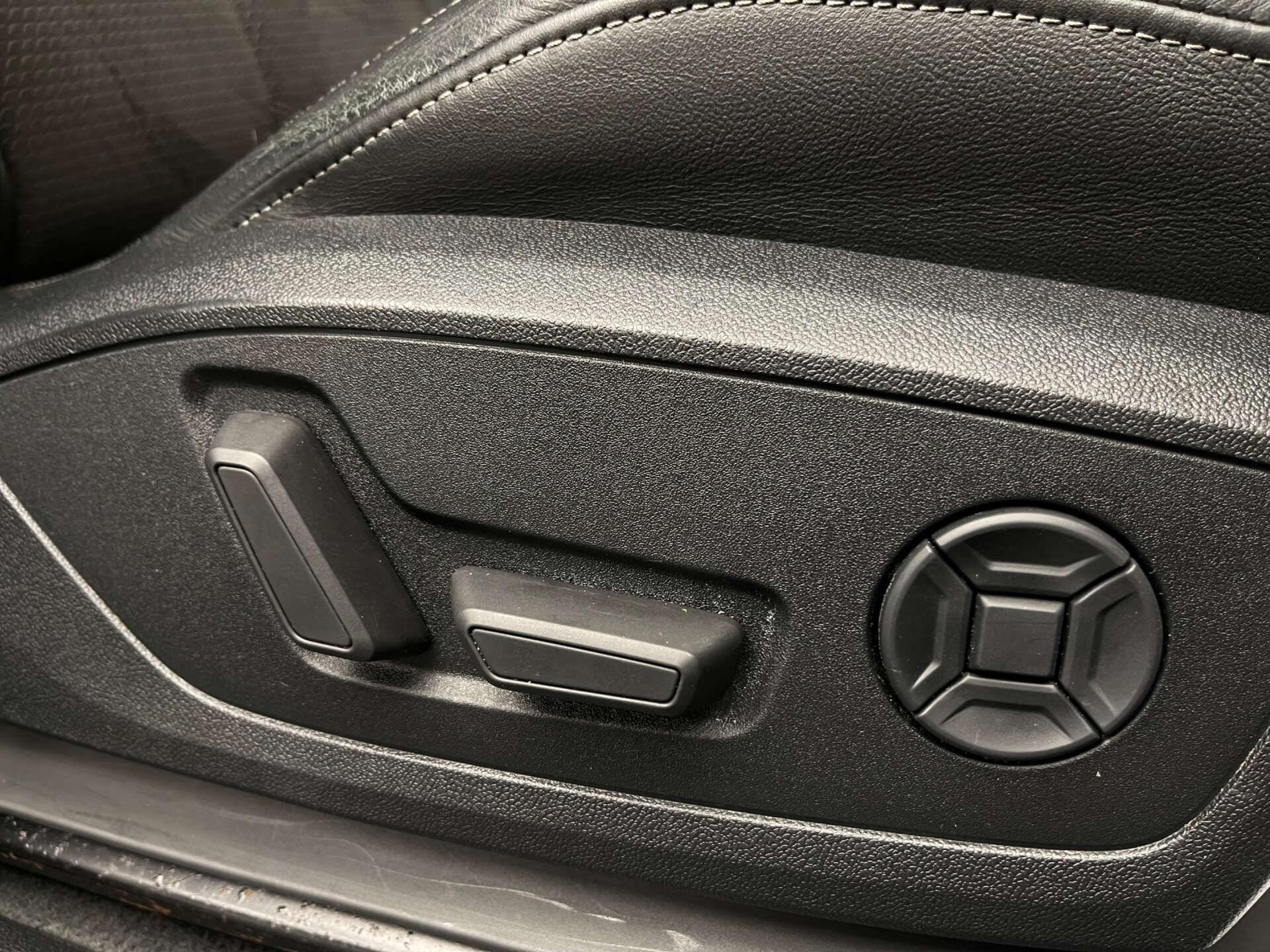 Audi Q3 view 15