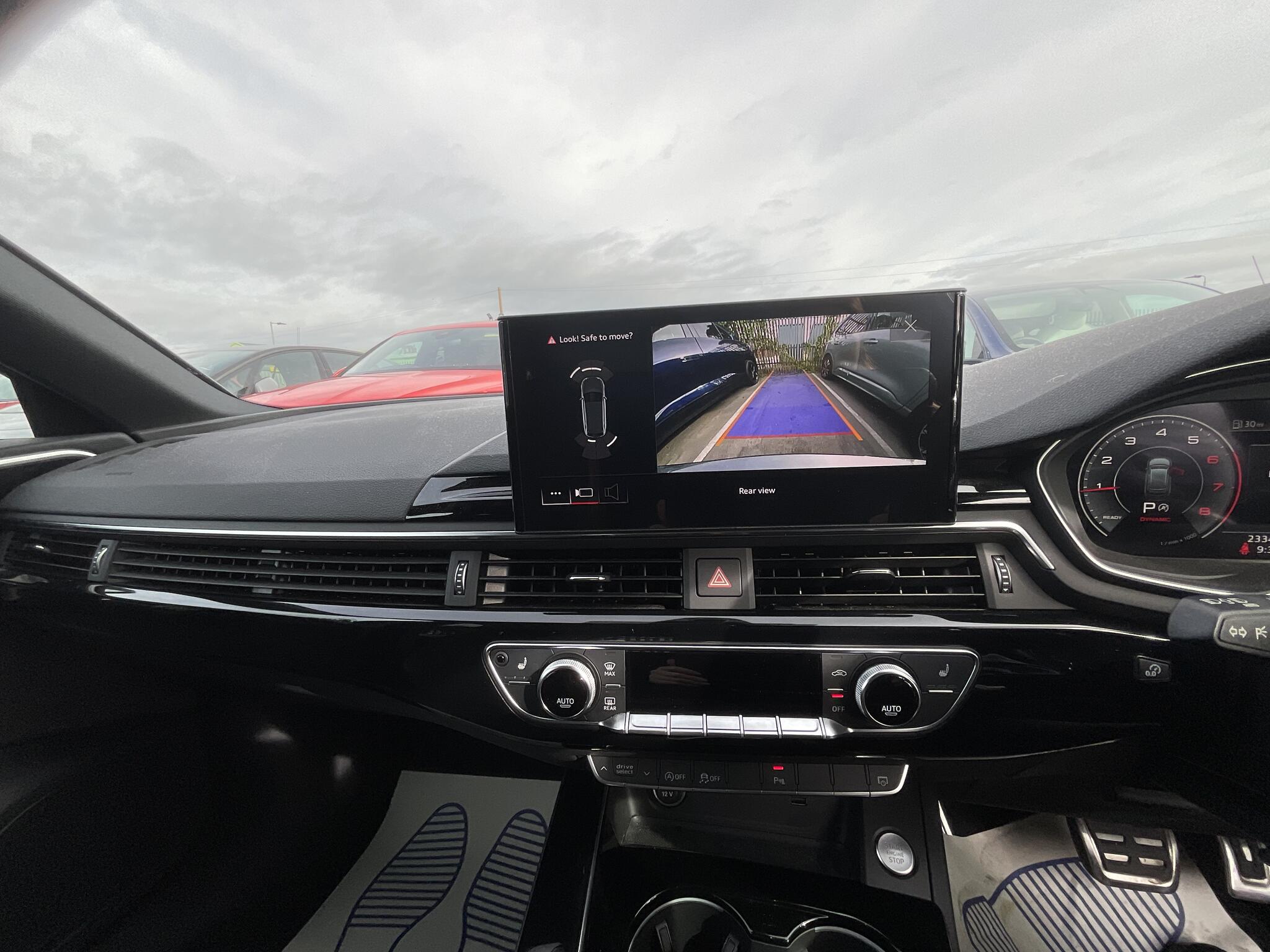 Audi A4 view 22