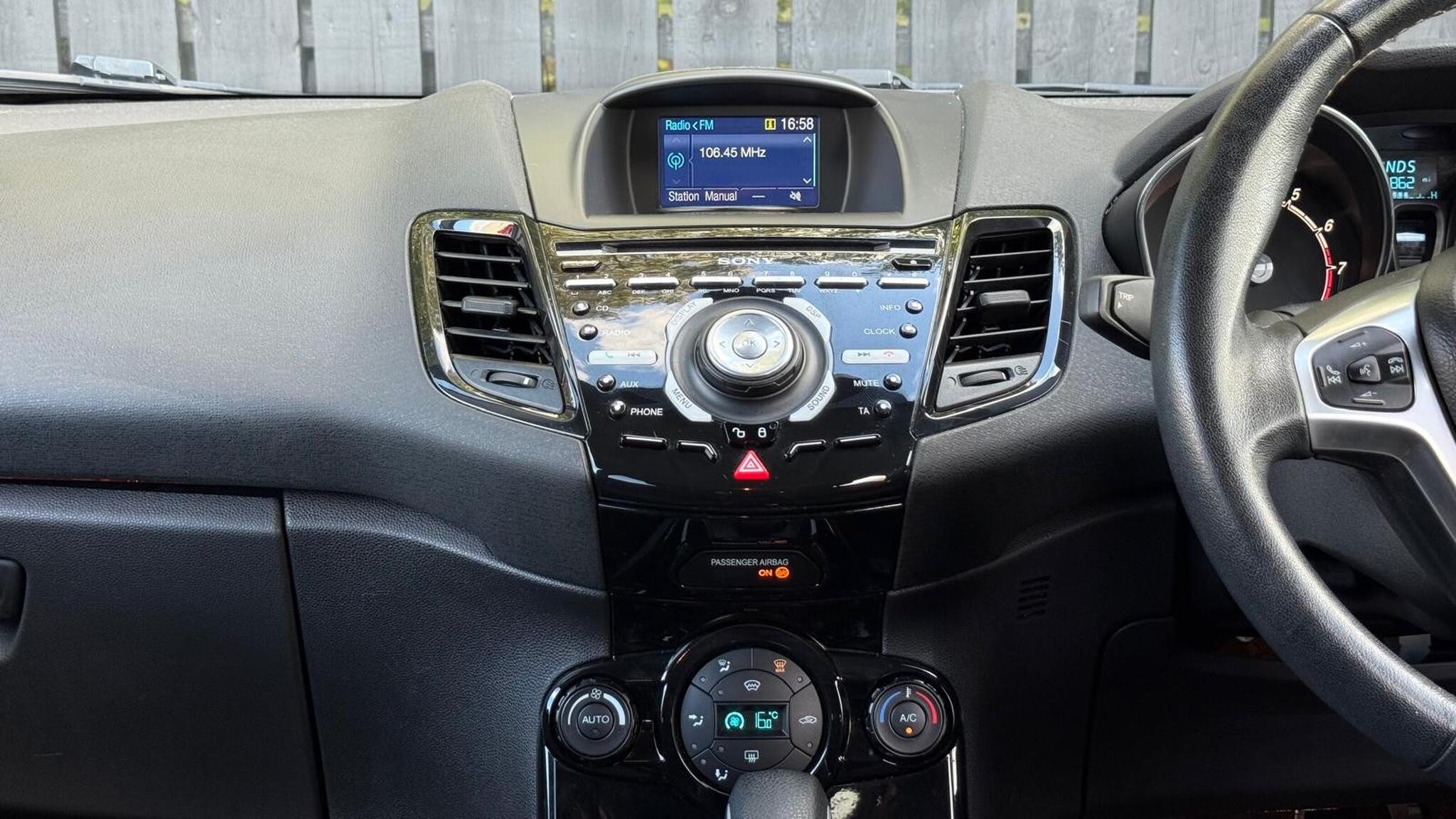 Ford Fiesta view 17
