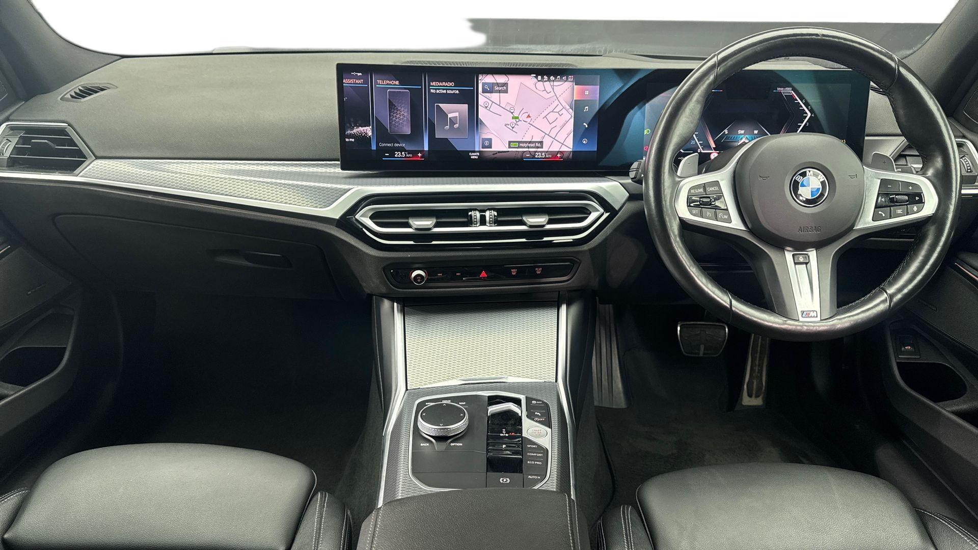 BMW 3 Series view 4