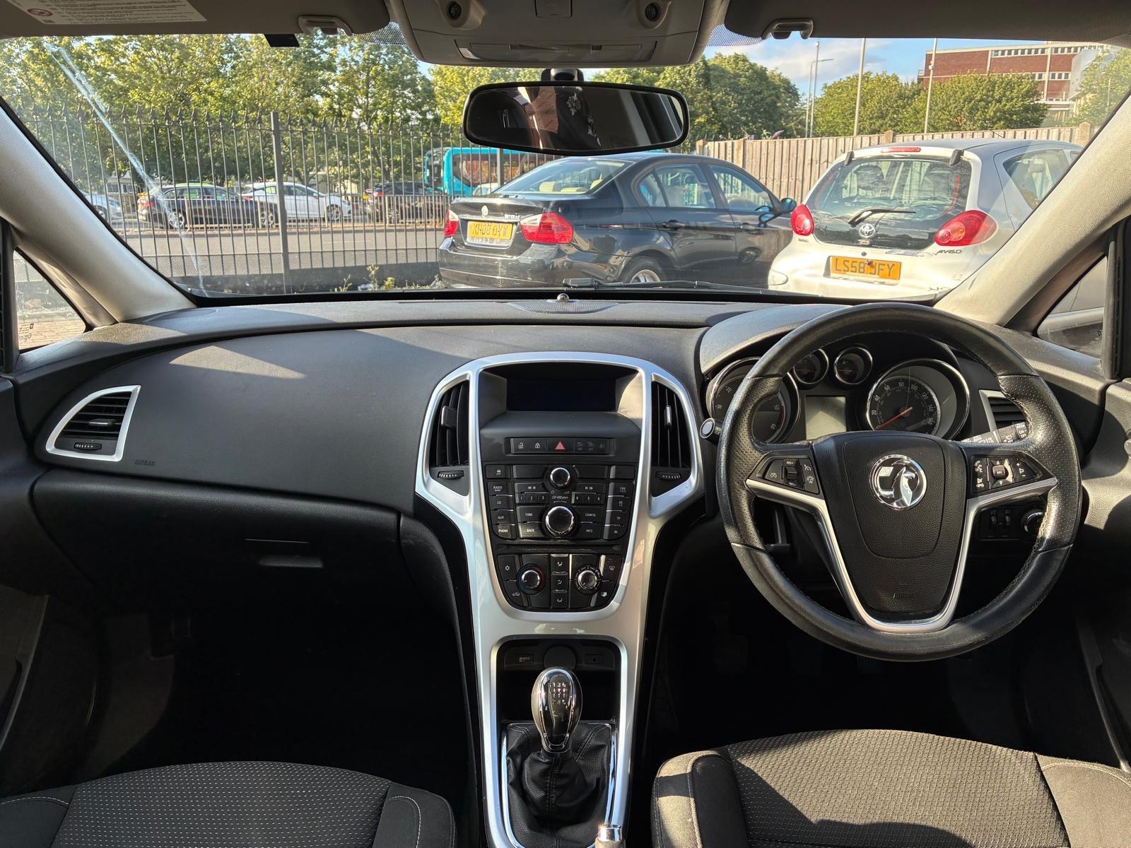 Vauxhall Astra view 17