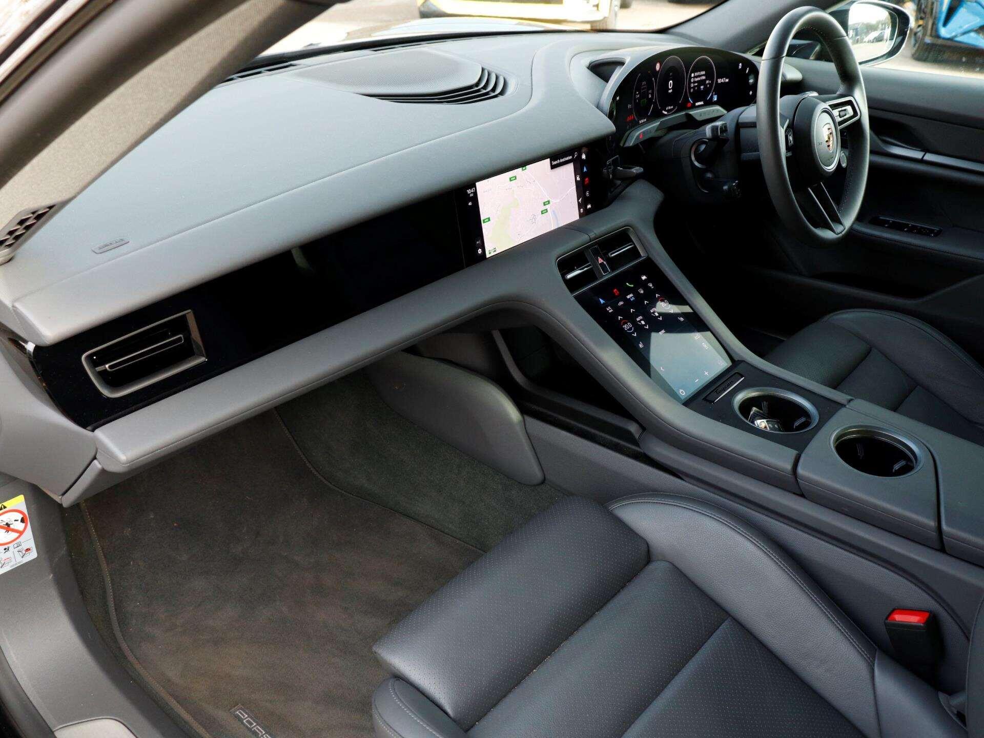 Porsche Taycan view 9