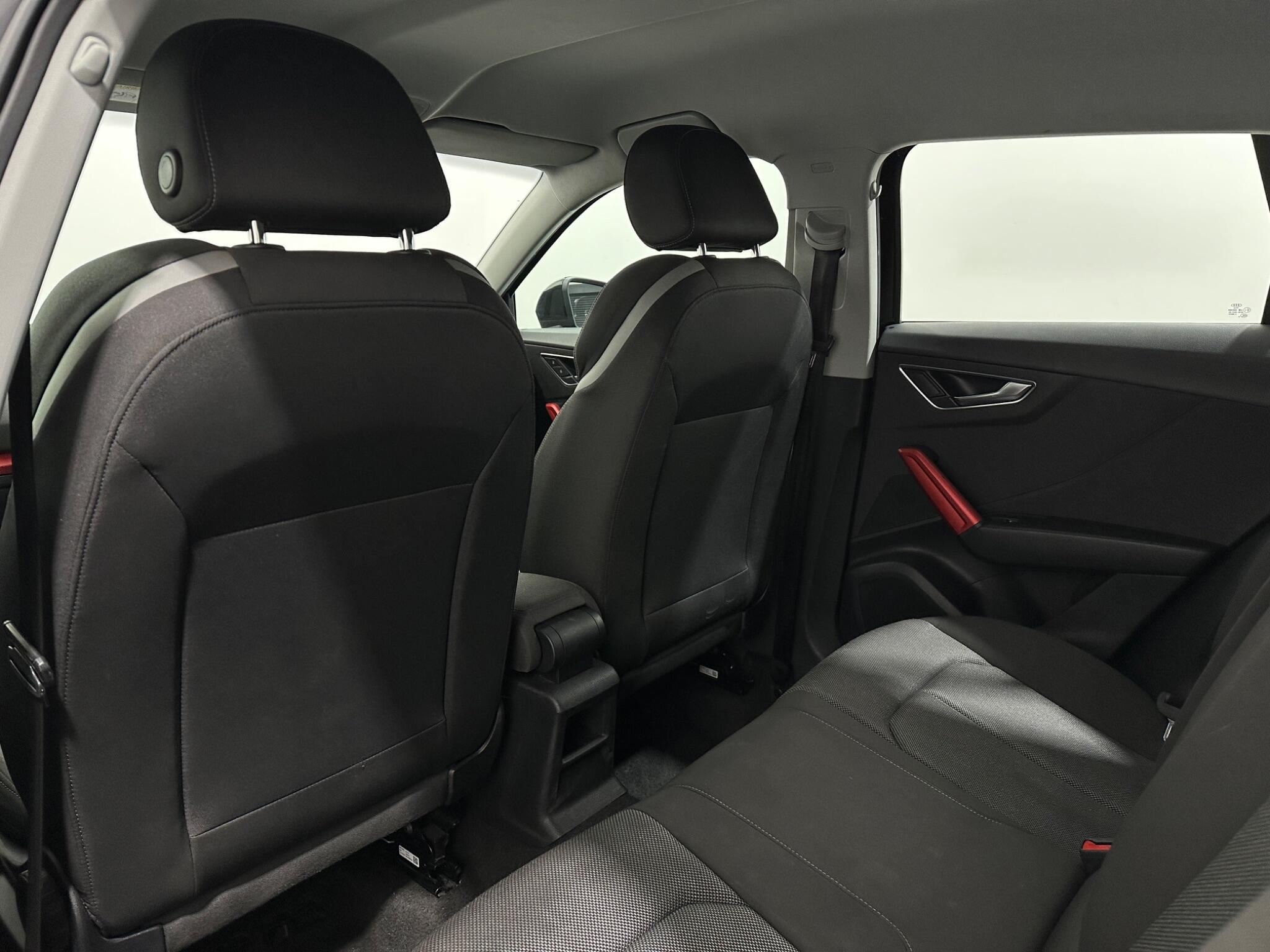 Audi Q2 view 38