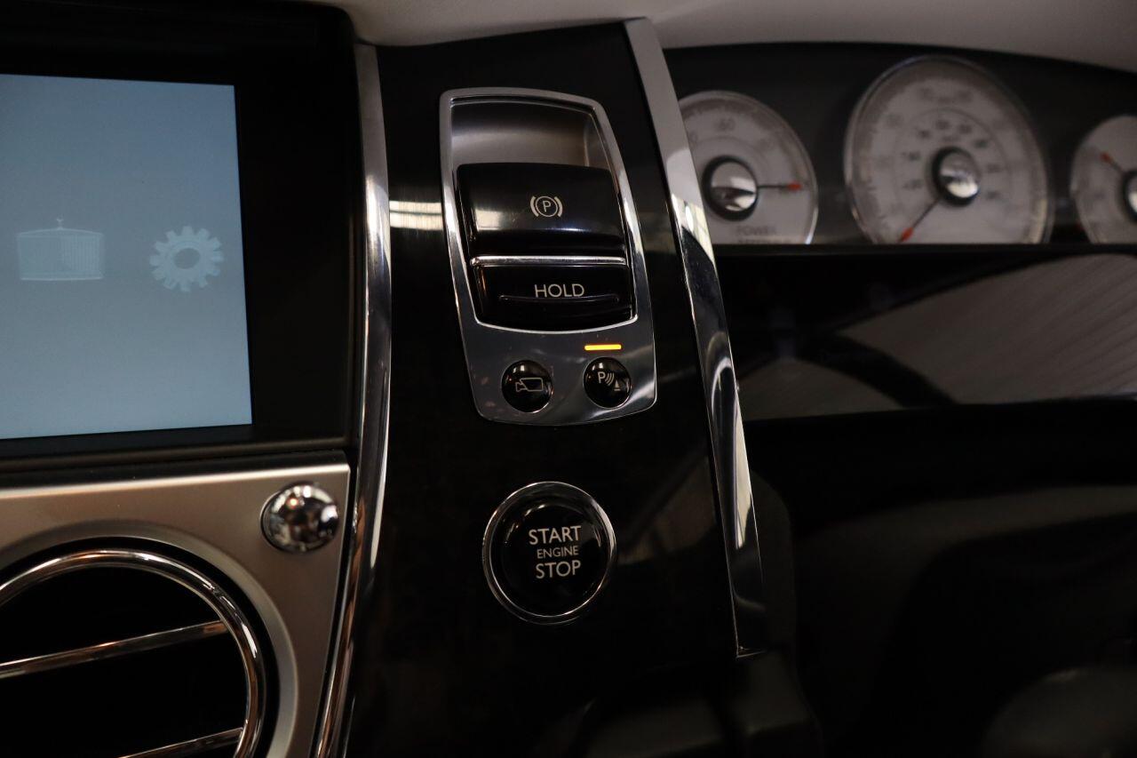 Rolls-Royce Wraith view 20