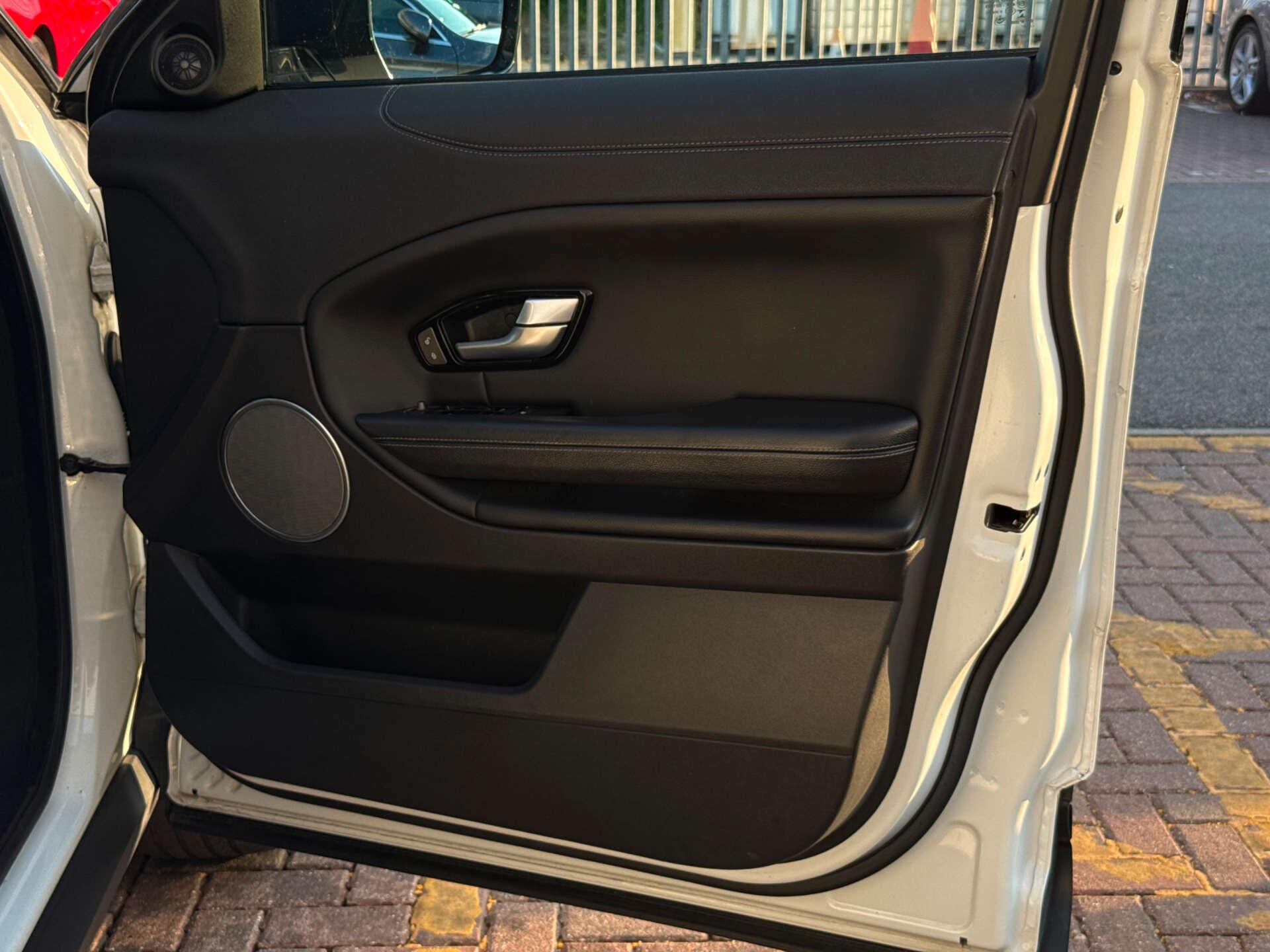 Land Rover Range Rover Evoque view 16